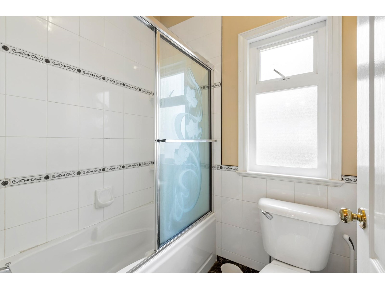 11393 Royal Crescent, Surrey, British Columbia  V3V 6V5 - Photo 18 - R3032203