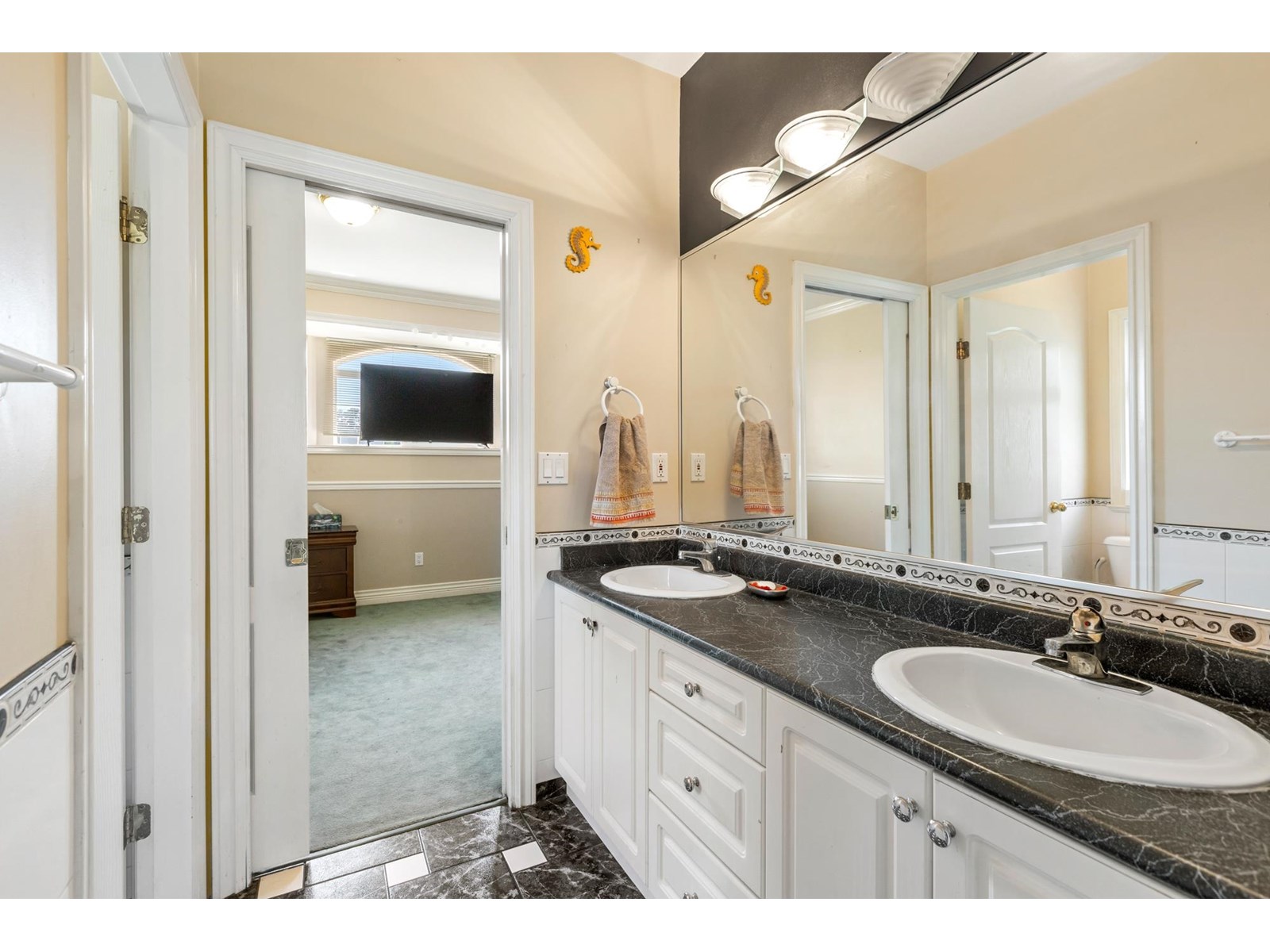 11393 Royal Crescent, Surrey, British Columbia  V3V 6V5 - Photo 16 - R3032203
