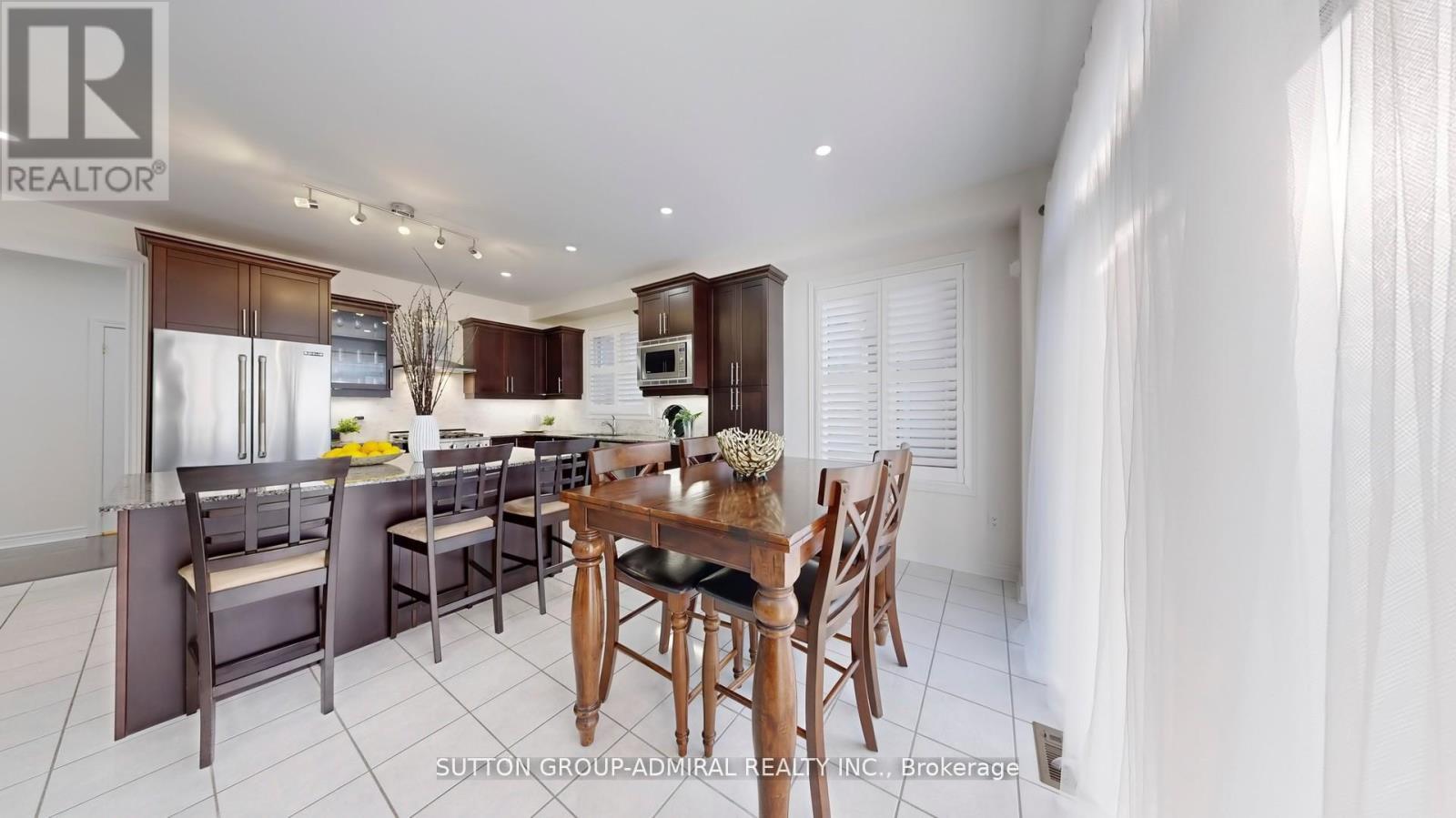 186 Ascalon Drive, Vaughan, Ontario  L6A 0M8 - Photo 17 - N12315903