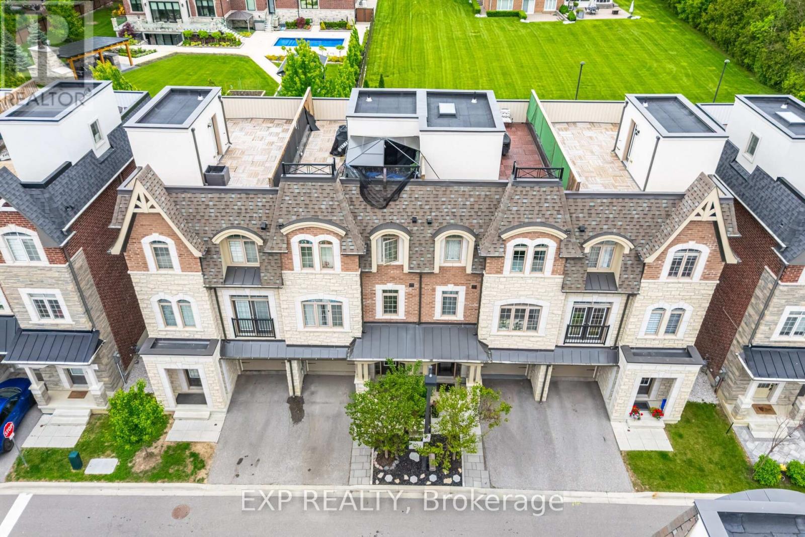 Property at 54 INGLESIDE STREET image 2