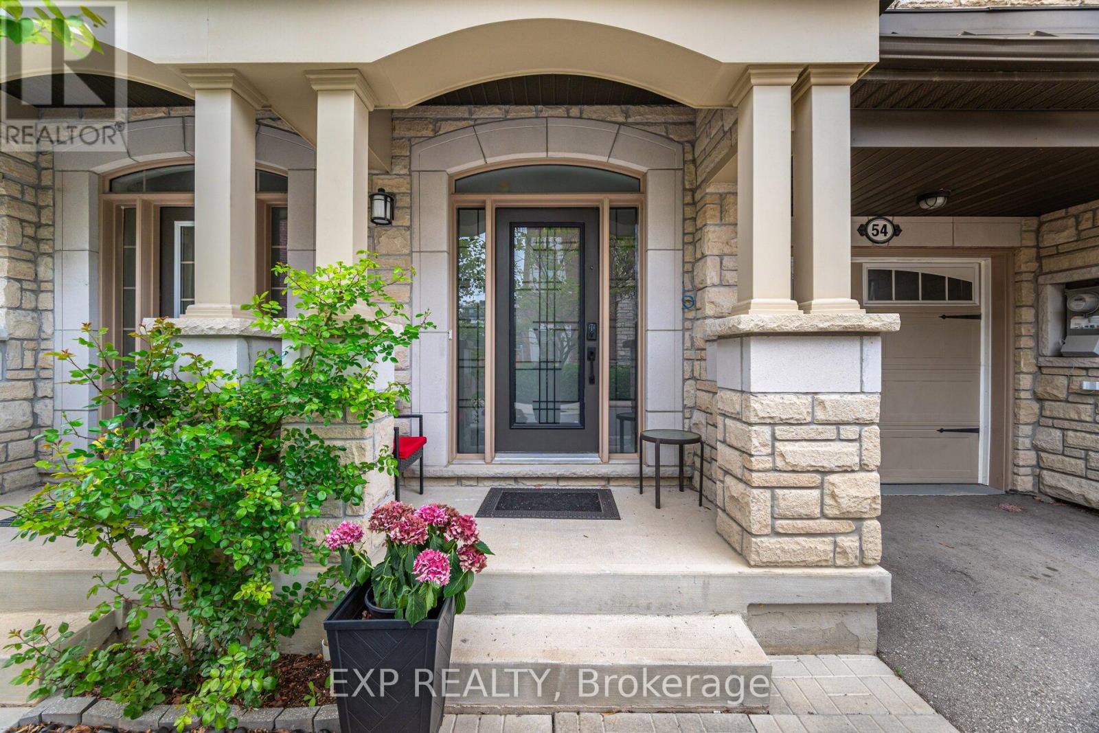 Property at 54 INGLESIDE STREET image 3