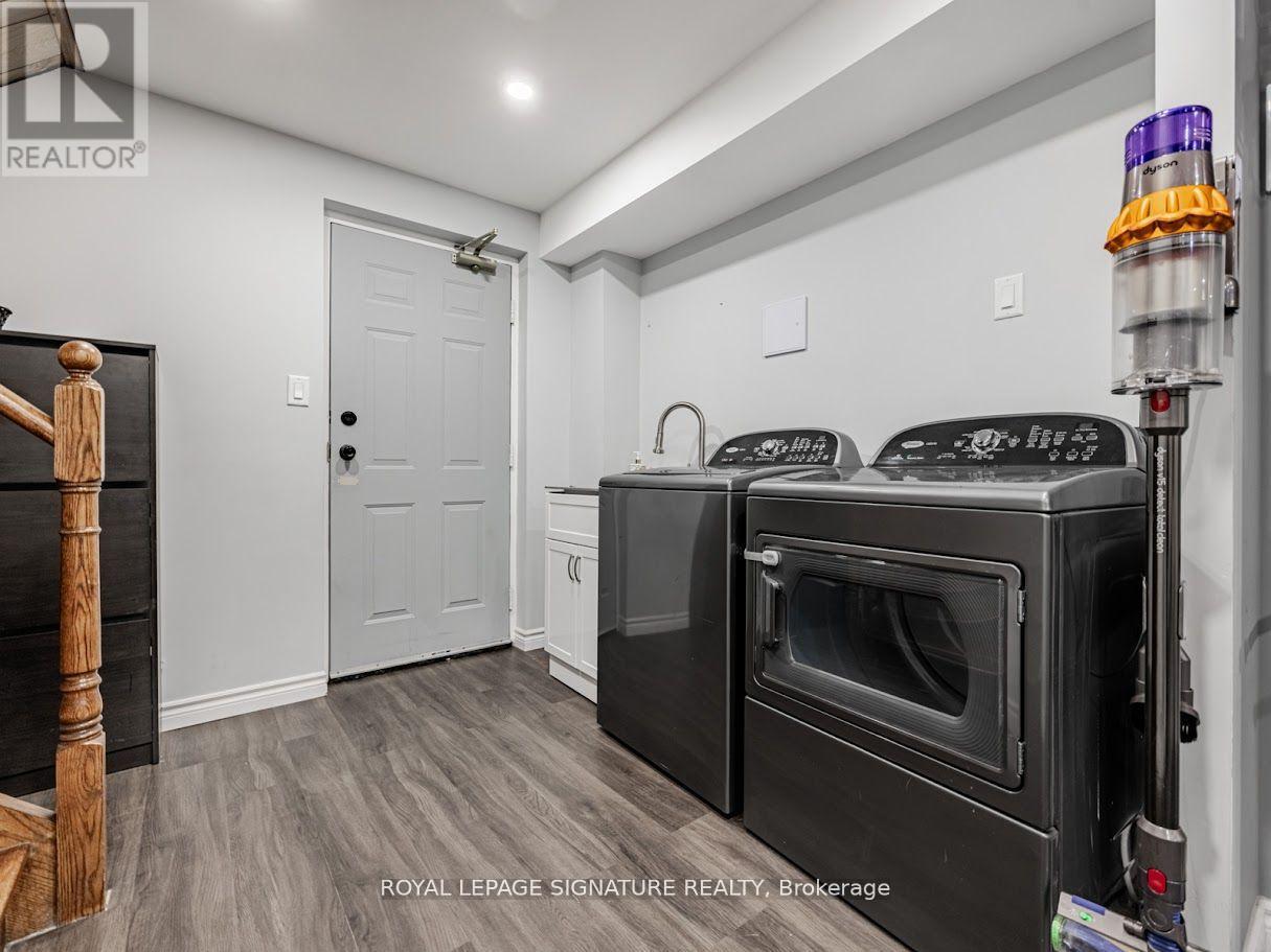 13 - 1211 Parkwest Place, Mississauga, Ontario  L5E 3J3 - Photo 28 - W12315962