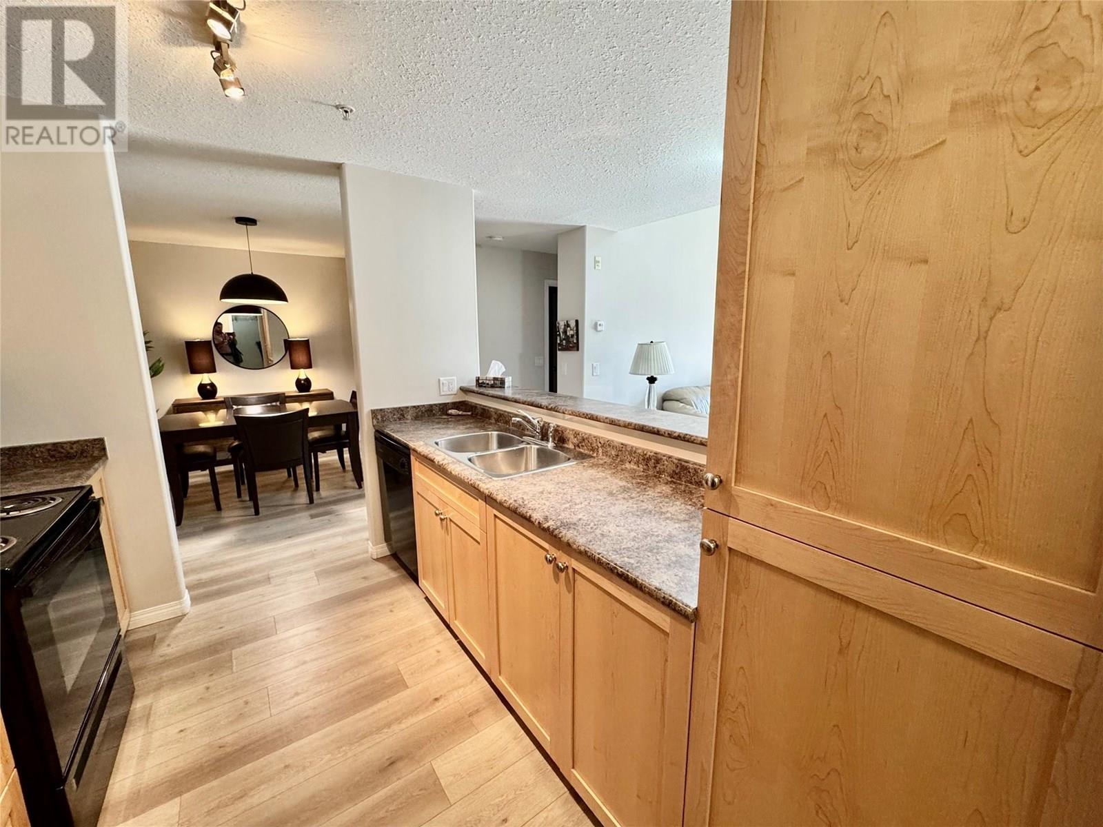 Property at 4767 FORSTERS LANDING Road Unit# 305 image 5