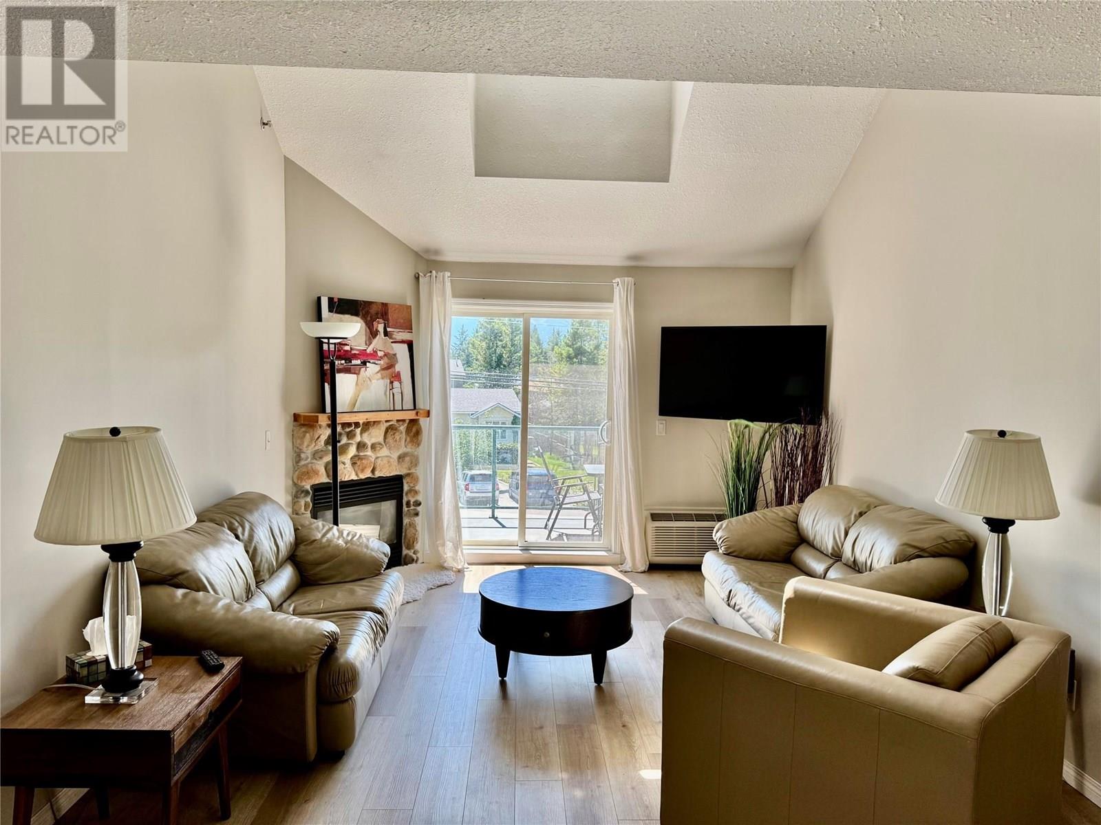 Property at 4767 FORSTERS LANDING Road Unit# 305 image 1