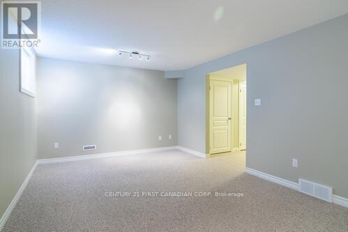 41 - 1924 Cedarhollow Boulevard, London North, Ontario  N5X 0K3 - Photo 35 - X12315978
