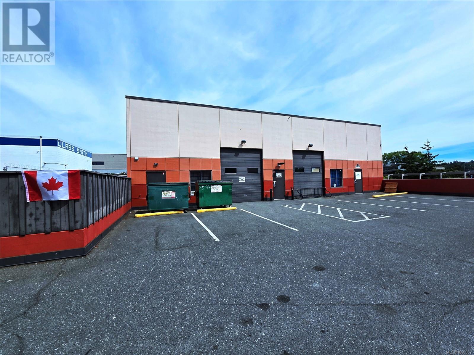 3303B Tennyson Ave, Saanich, British Columbia