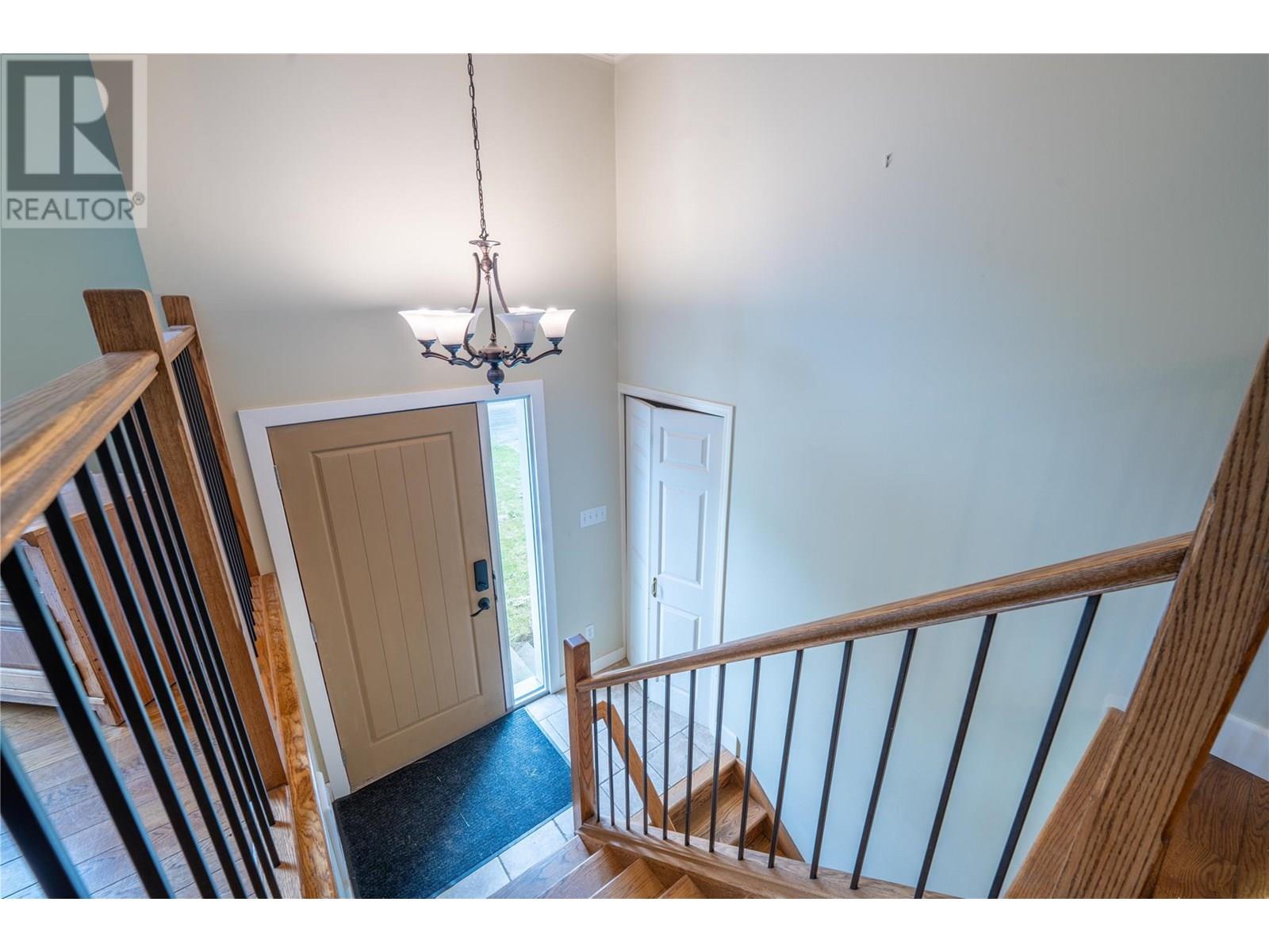 109 Colbeck Road, Revelstoke, British Columbia  V0E 2S0 - Photo 21 - 10350625