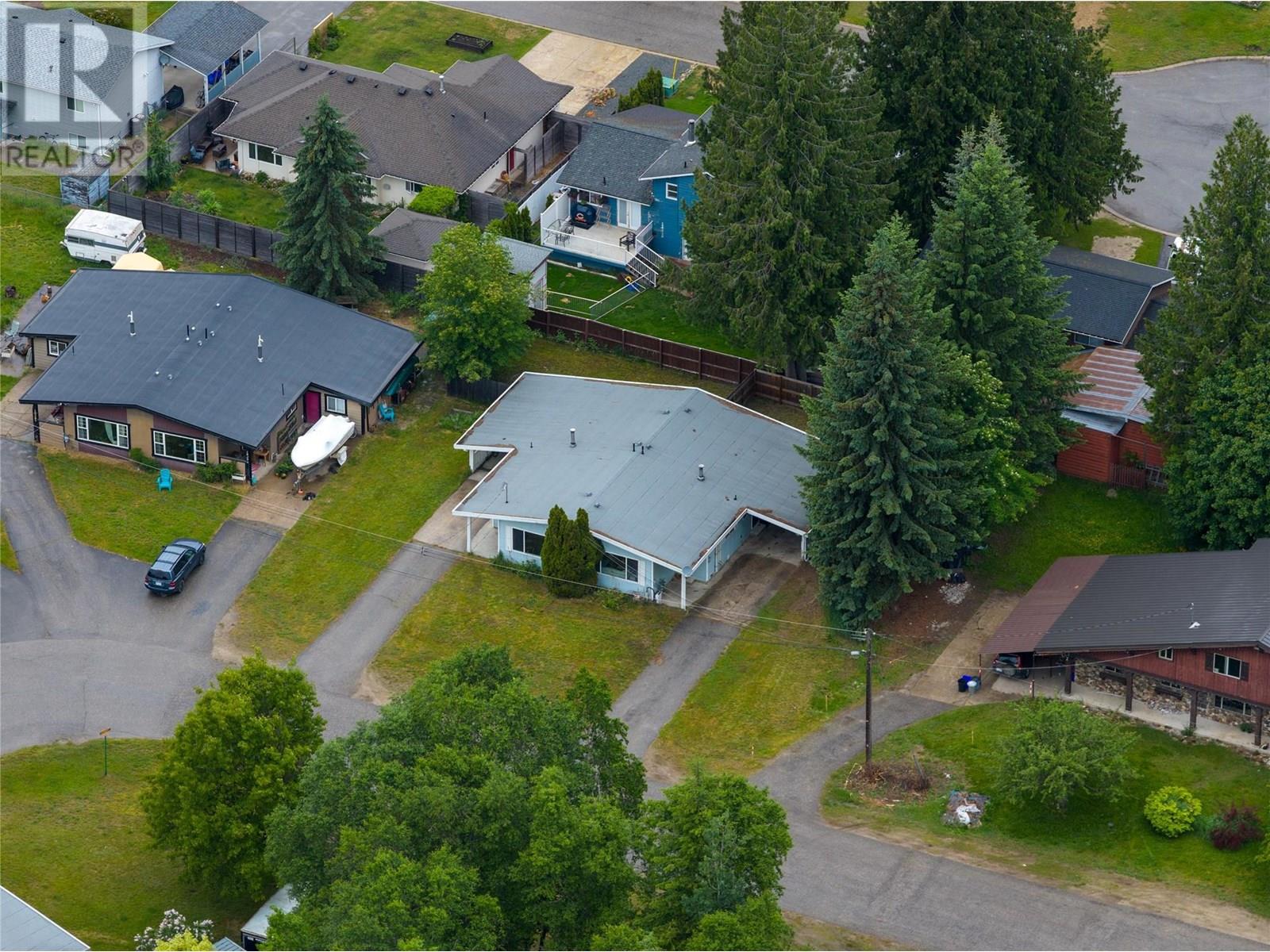 1822 A&B Maley Road, Revelstoke, British Columbia