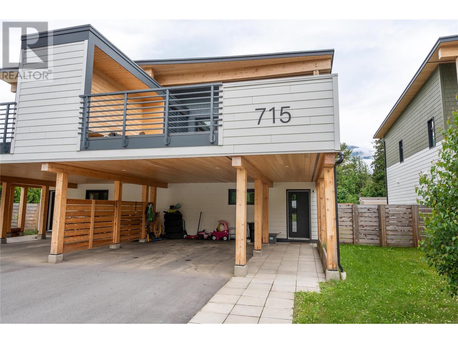 715 Olynyk Road, Revelstoke, British Columbia
