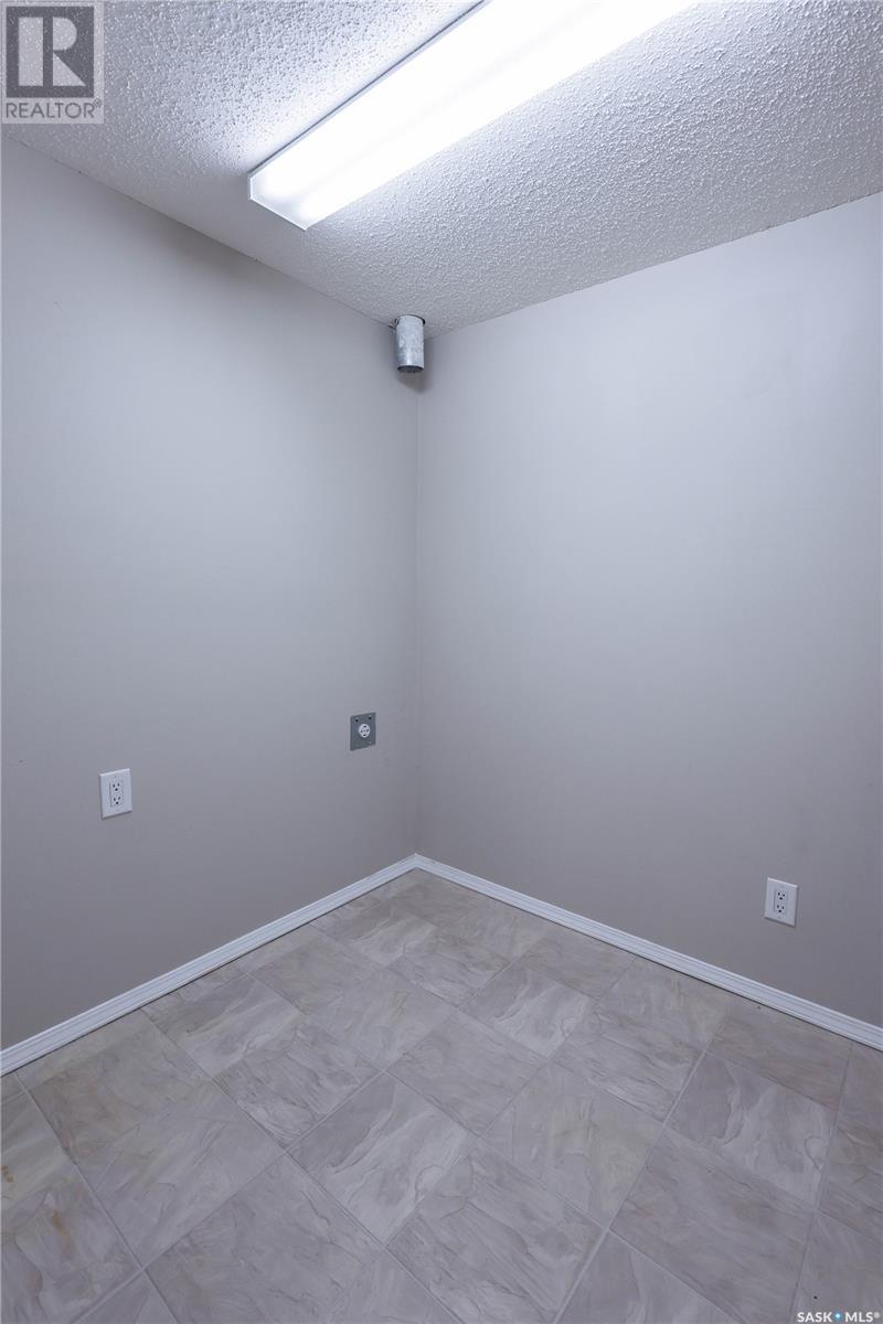 201 1901 1 1/2 Avenue W, Prince Albert, Saskatchewan  S6V 5A8 - Photo 9 - SK014221