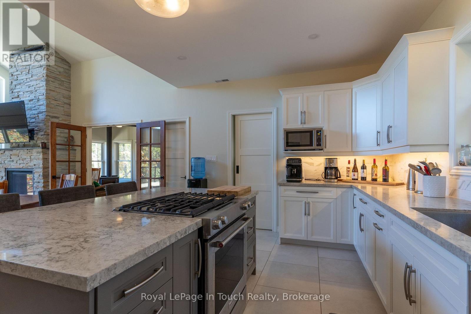 8814 Georgian Bay Shore, Georgian Bay, Ontario  P0E 1E0 - Photo 17 - X12014670