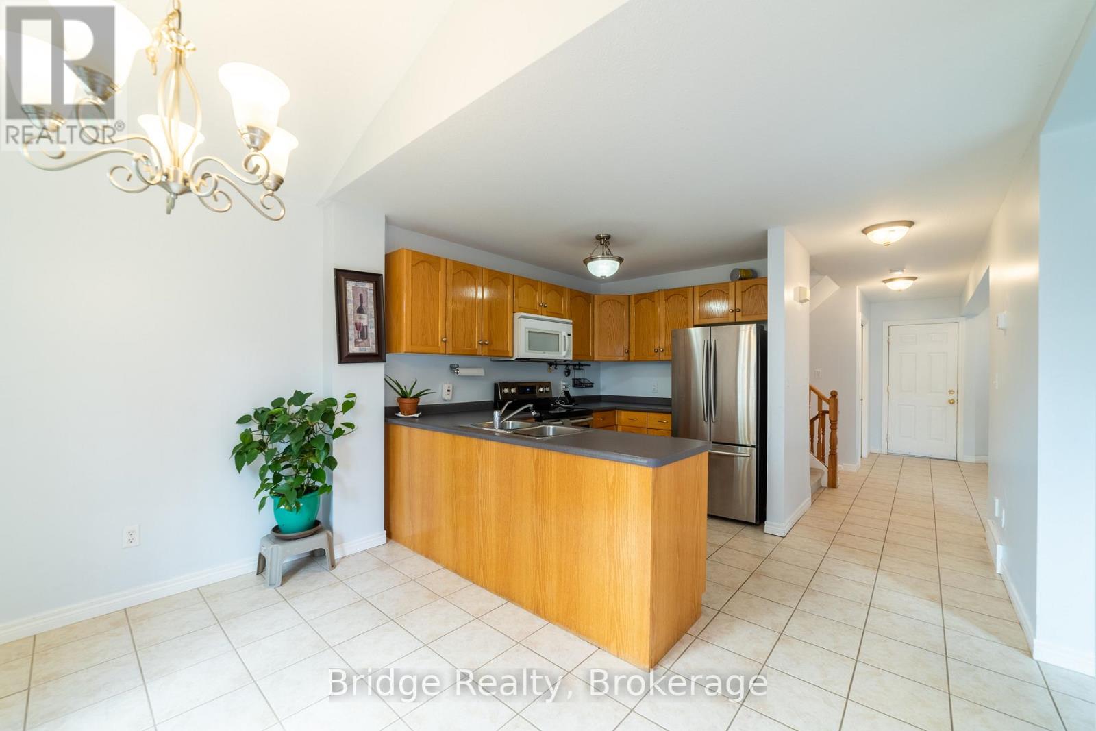 551 Ontario Street, Woodstock, Ontario  N4V 1H2 - Photo 12 - X12316099