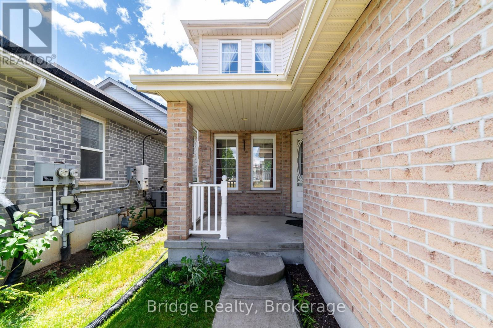 551 Ontario Street, Woodstock, Ontario  N4V 1H2 - Photo 3 - X12316099