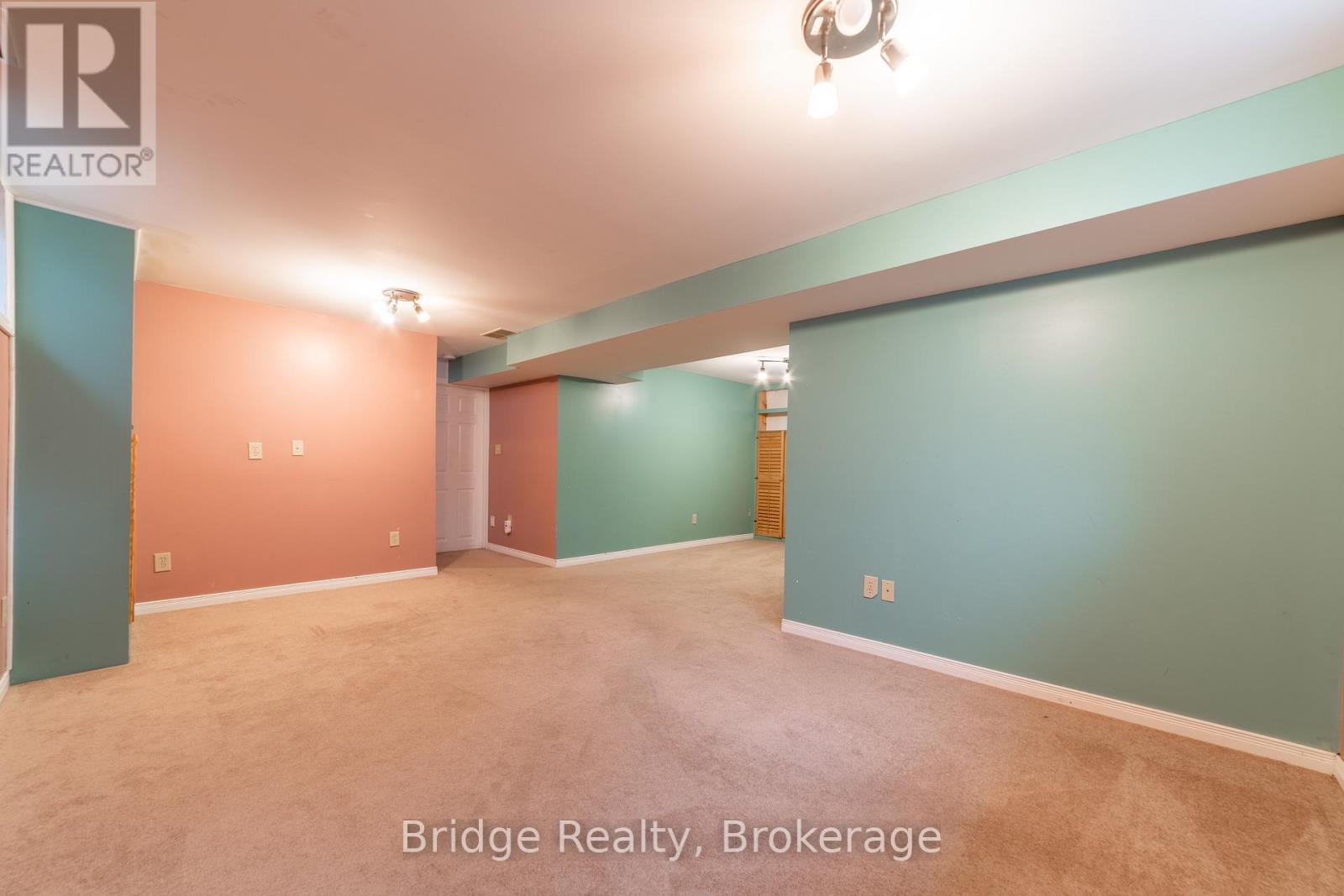 551 Ontario Street, Woodstock, Ontario  N4V 1H2 - Photo 34 - X12316099