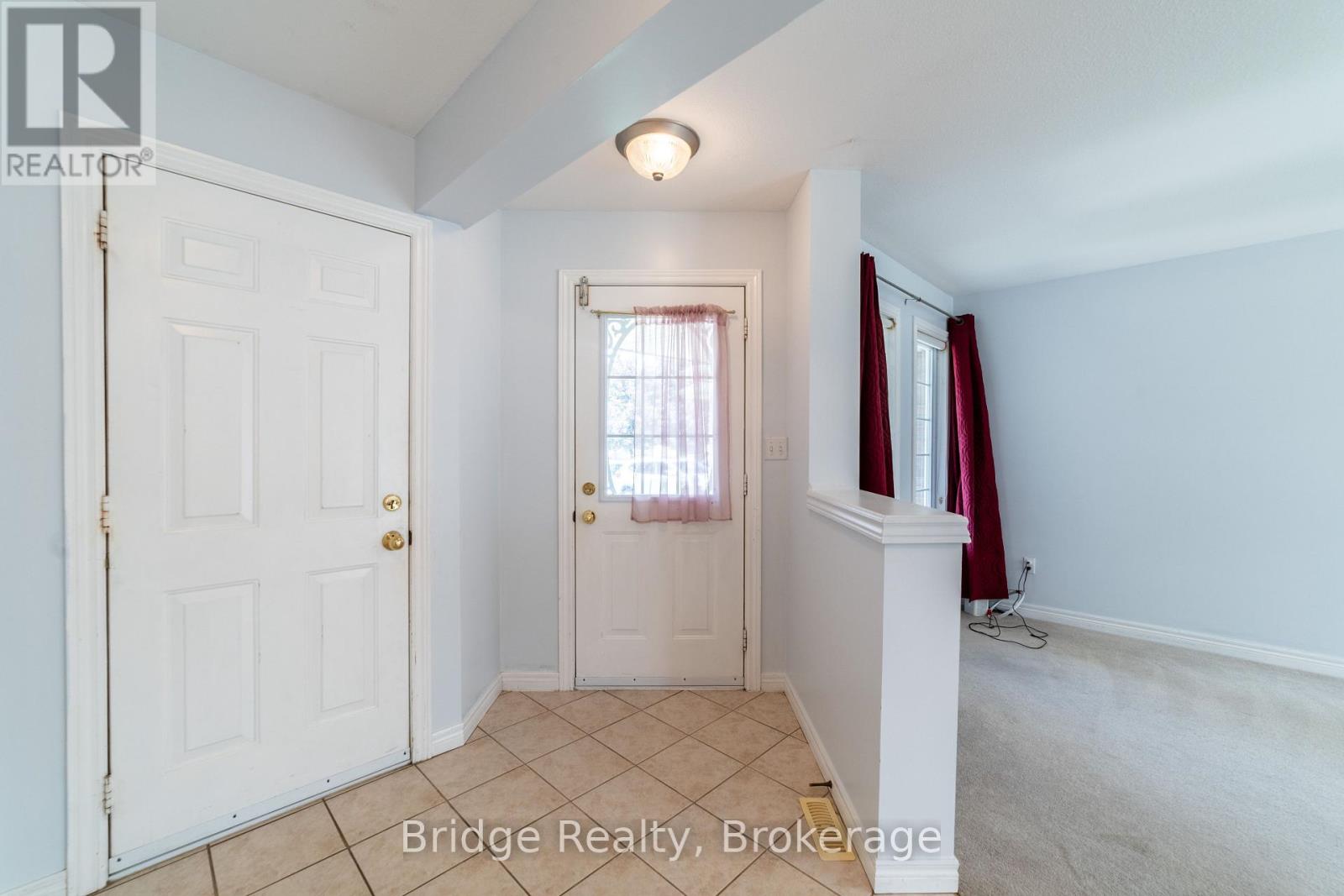 551 Ontario Street, Woodstock, Ontario  N4V 1H2 - Photo 5 - X12316099