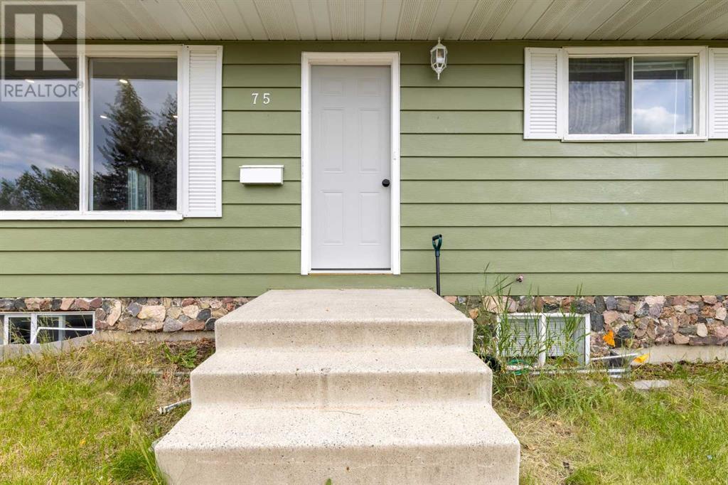 Property at 75 Pensacola Court W image 4