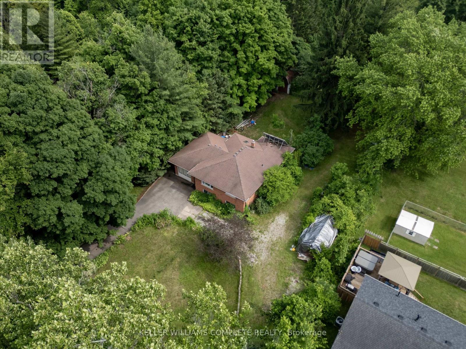 150 Merritt Road, Pelham (Fonthill), Ontario  L3B 5N5 - Photo 1 - X12316092