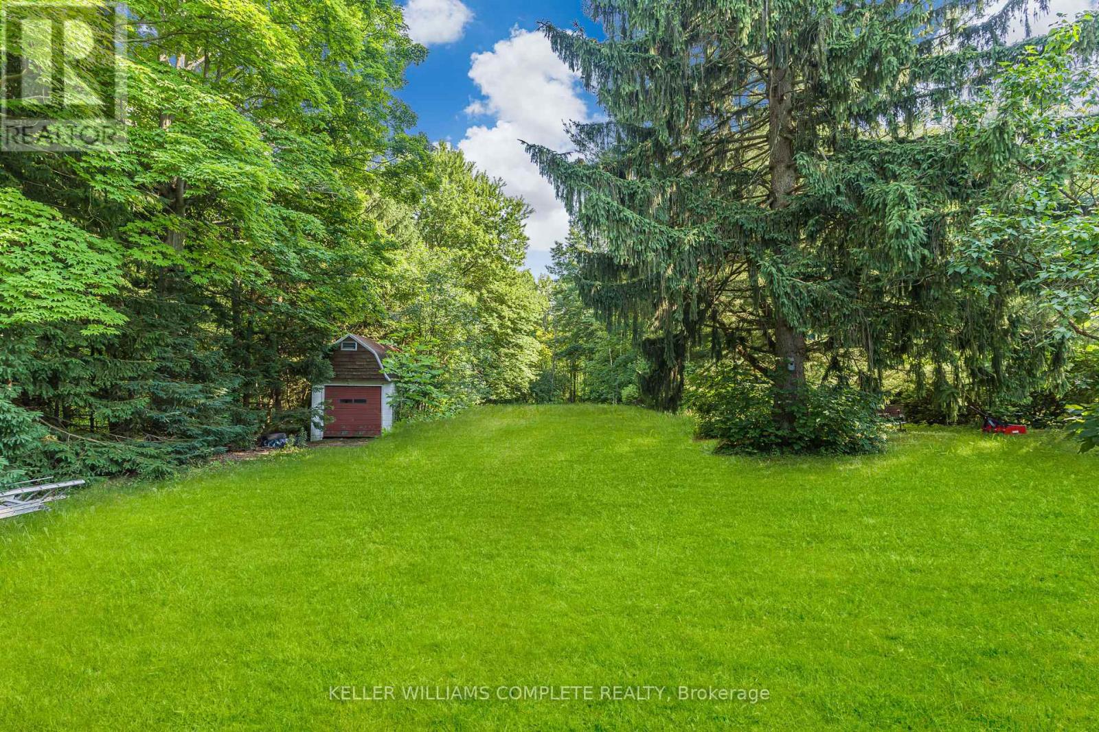 150 Merritt Road, Pelham (Fonthill), Ontario  L3B 5N5 - Photo 12 - X12316092