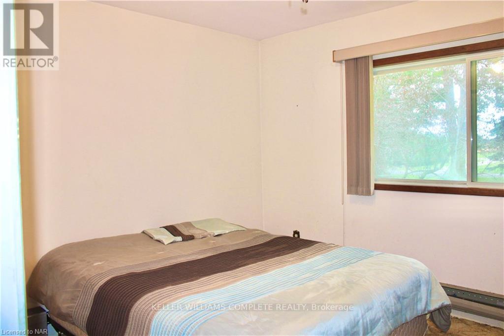 150 Merritt Road, Pelham (Fonthill), Ontario  L3B 5N5 - Photo 18 - X12316092