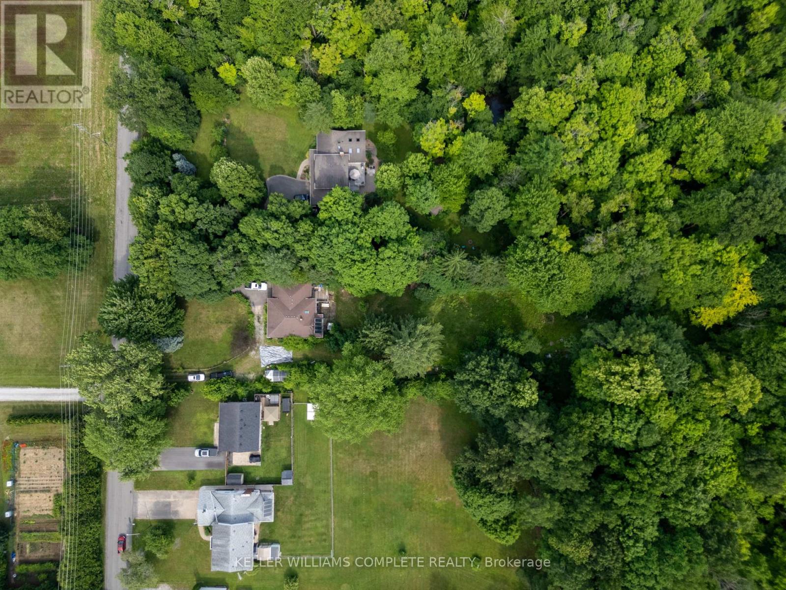 150 Merritt Road, Pelham (Fonthill), Ontario  L3B 5N5 - Photo 4 - X12316092