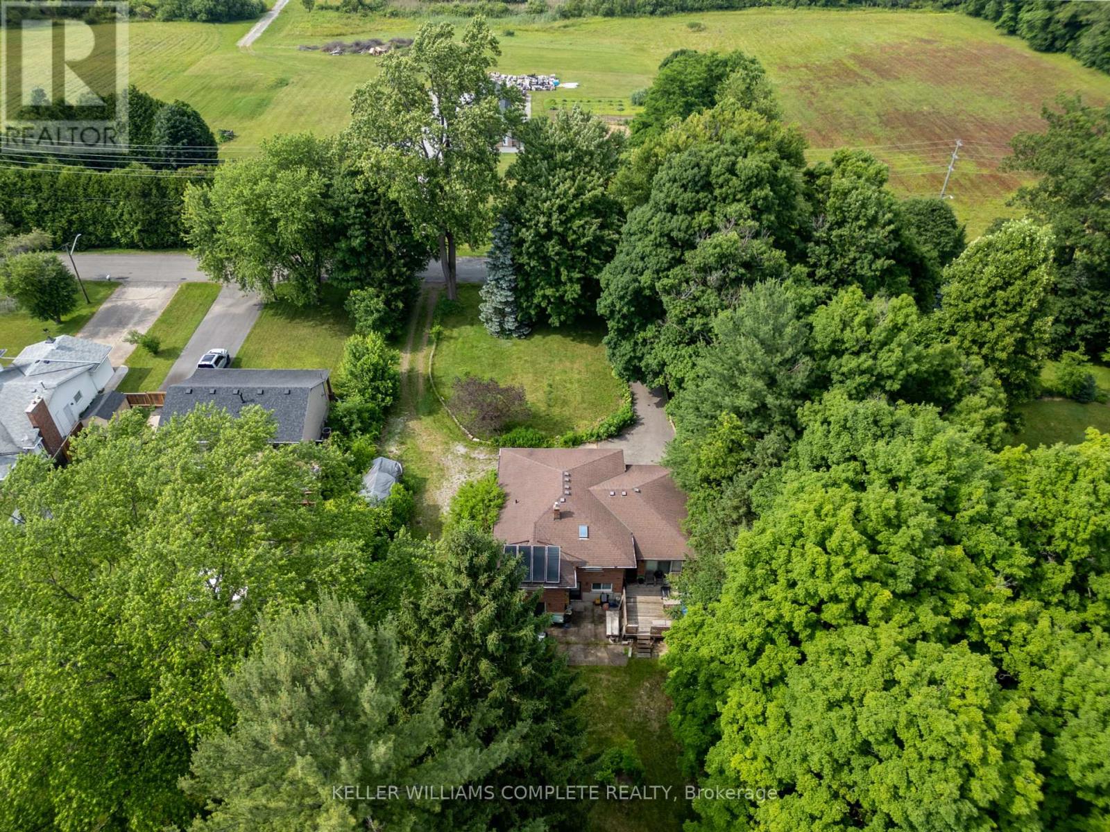 150 Merritt Road, Pelham (Fonthill), Ontario  L3B 5N5 - Photo 7 - X12316092