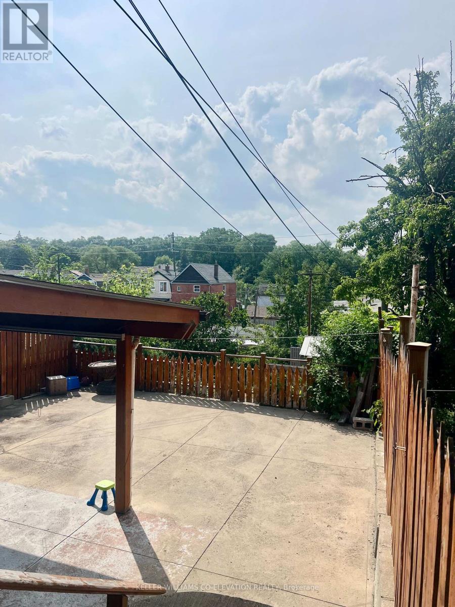 8 Porter Avenue, Toronto, Ontario  M6N 2G9 - Photo 21 - W12315984