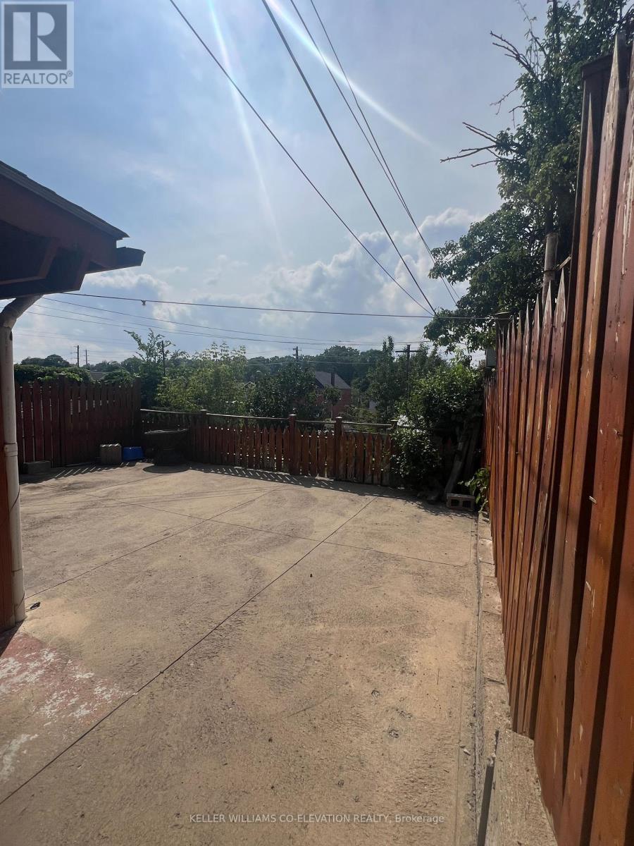 8 Porter Avenue, Toronto, Ontario  M6N 2G9 - Photo 24 - W12315984