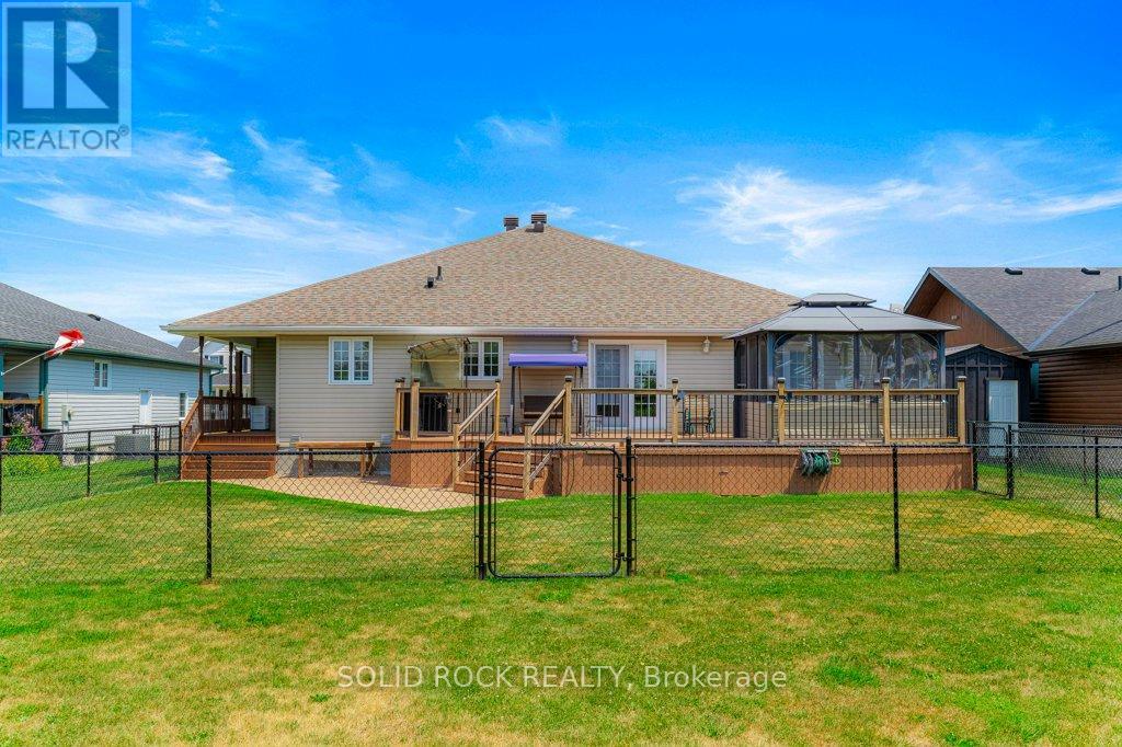 9 Grove Street, South Dundas, Ontario  K0E 1K0 - Photo 2 - X12316050