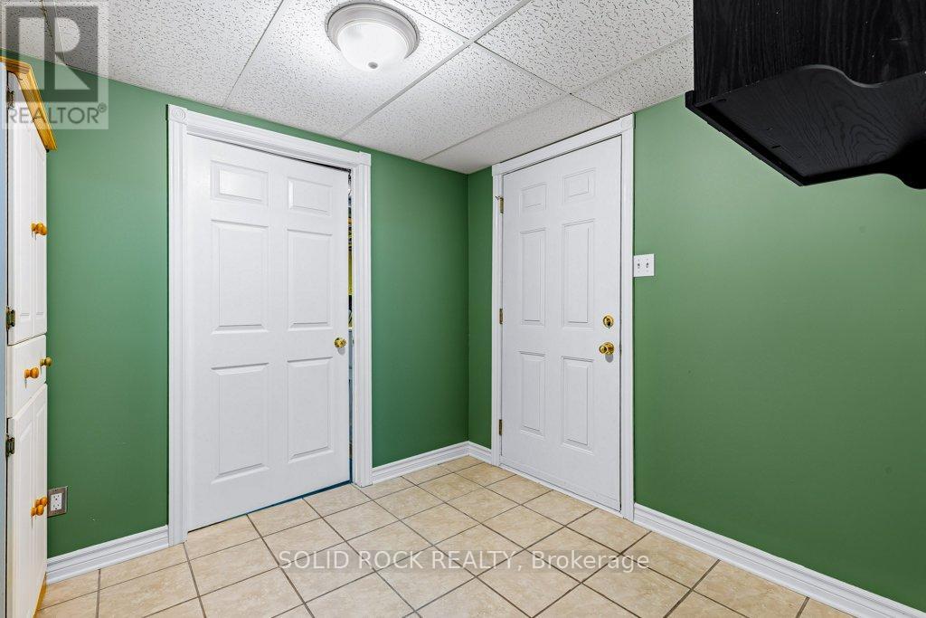 9 Grove Street, South Dundas, Ontario  K0E 1K0 - Photo 27 - X12316050