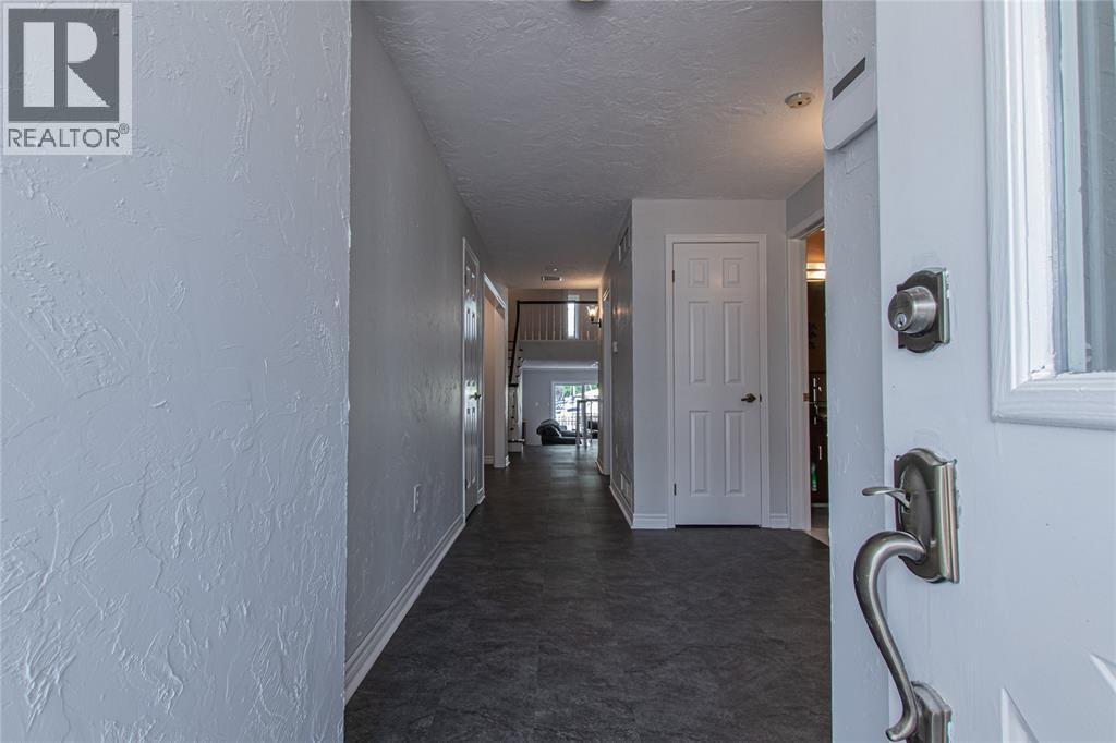 1500 Venetian Boulevard Unit# W-18, Point Edward, Ontario  N7T 7W4 - Photo 9 - 25019293