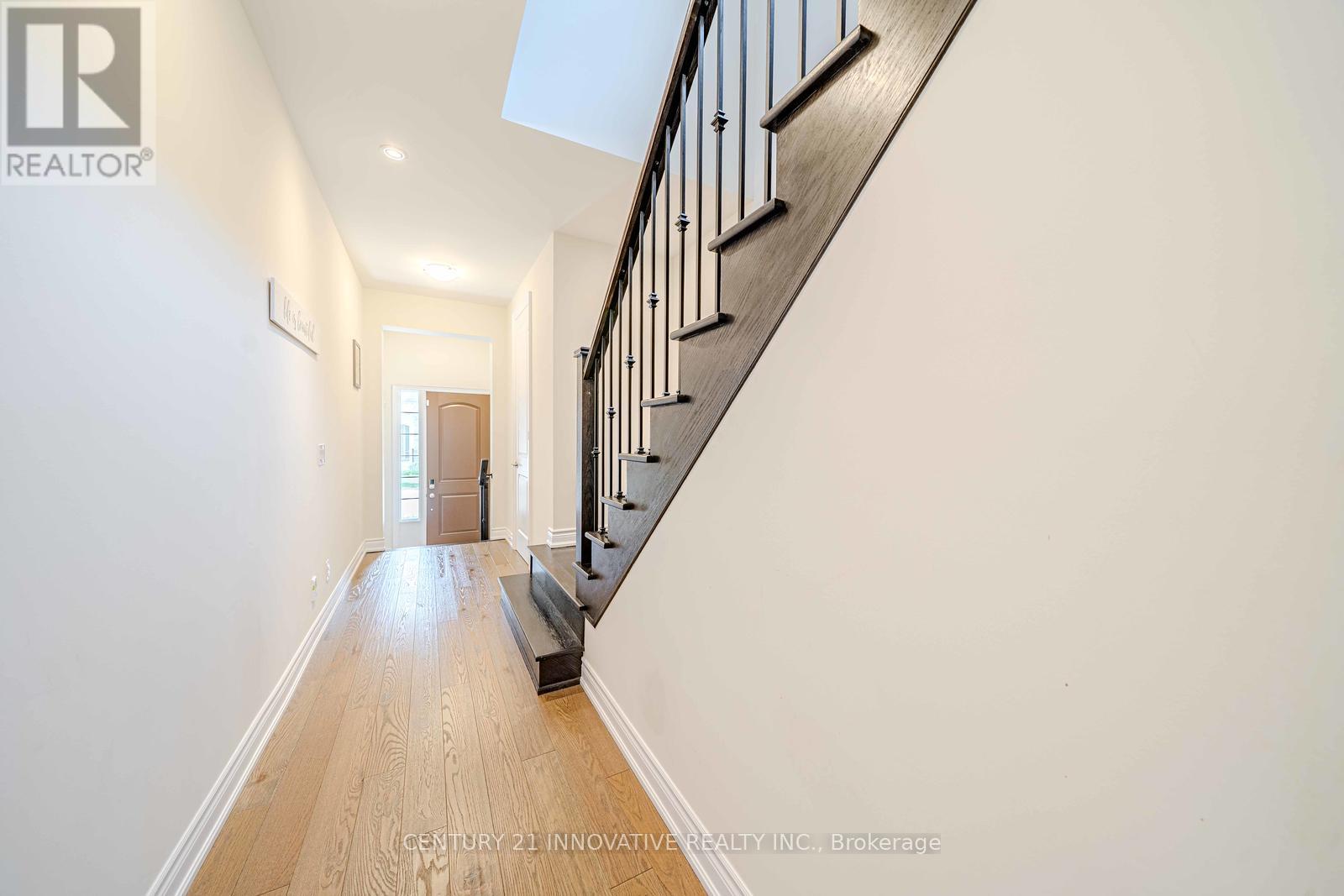 110 Dorian Drive, Whitby, Ontario  L1P 0C8 - Photo 4 - E12316086