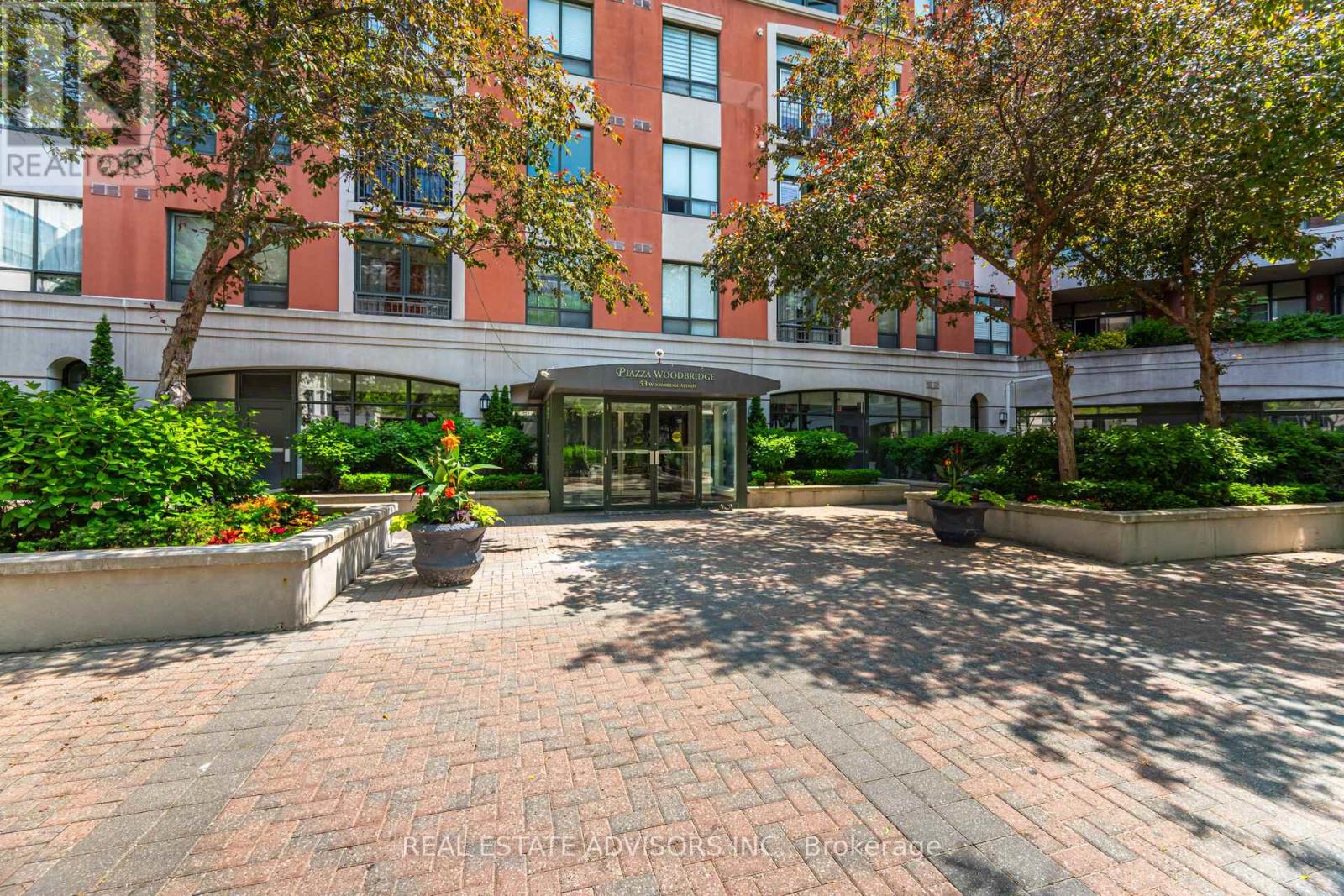 313 - 53 Woodbridge Avenue, Vaughan, Ontario  L4L 9K9 - Photo 2 - N12316130