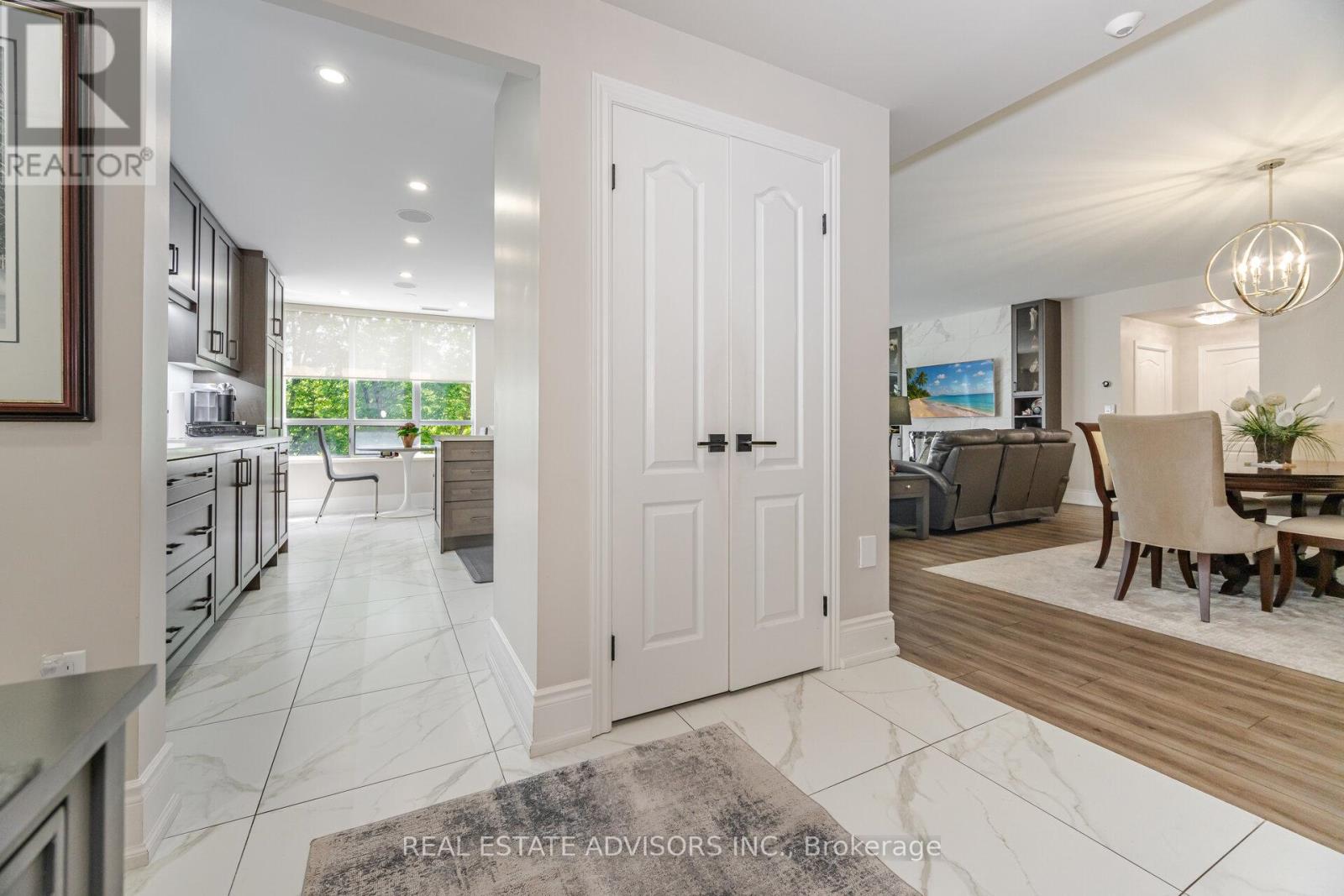 313 - 53 Woodbridge Avenue, Vaughan, Ontario  L4L 9K9 - Photo 9 - N12316130