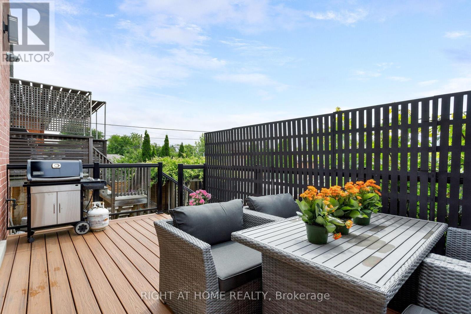 175 Hay Avenue, Toronto, Ontario  M8Z 1G3 - Photo 17 - W12316046
