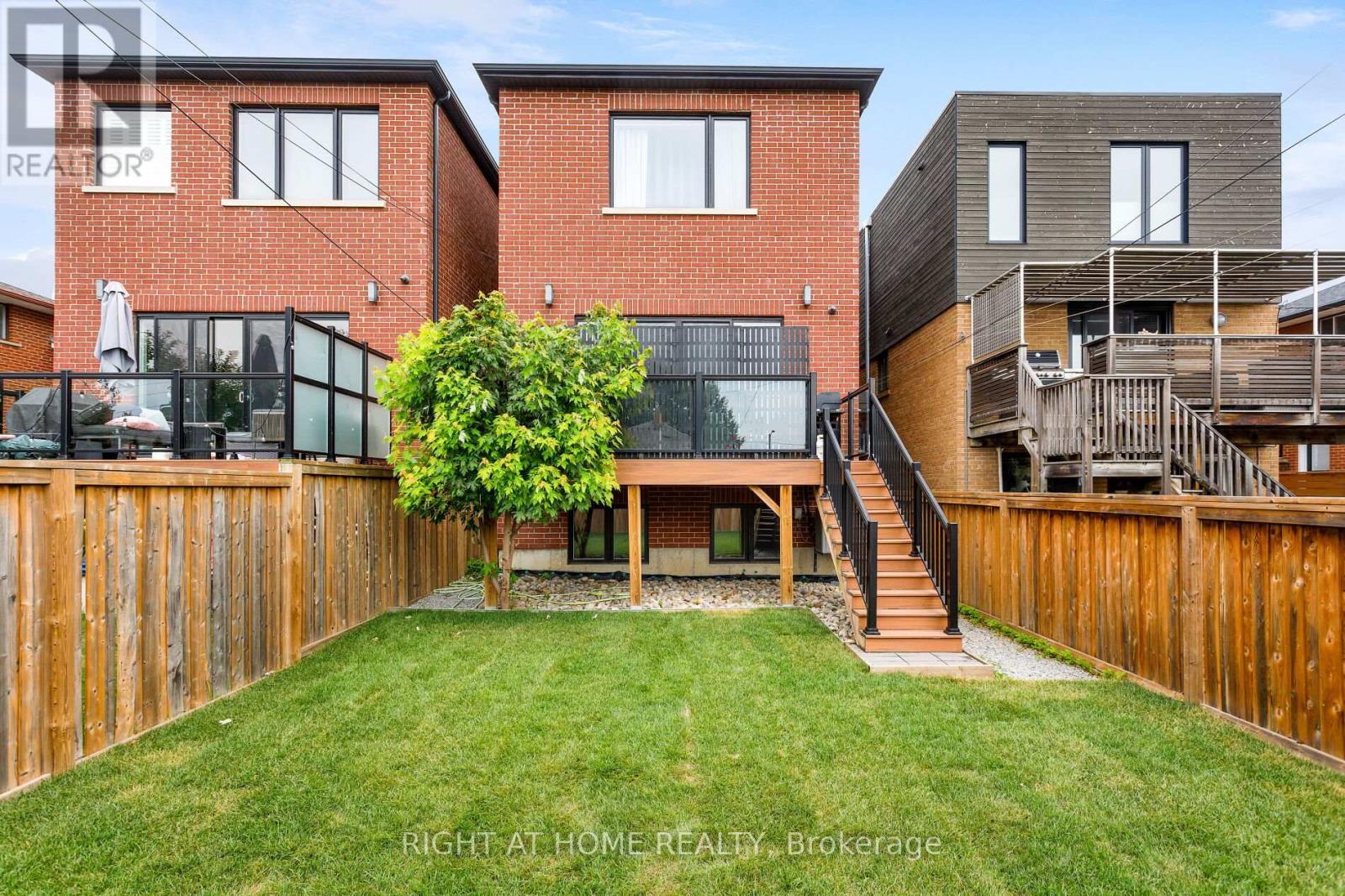 175 Hay Avenue, Toronto, Ontario  M8Z 1G3 - Photo 19 - W12316046