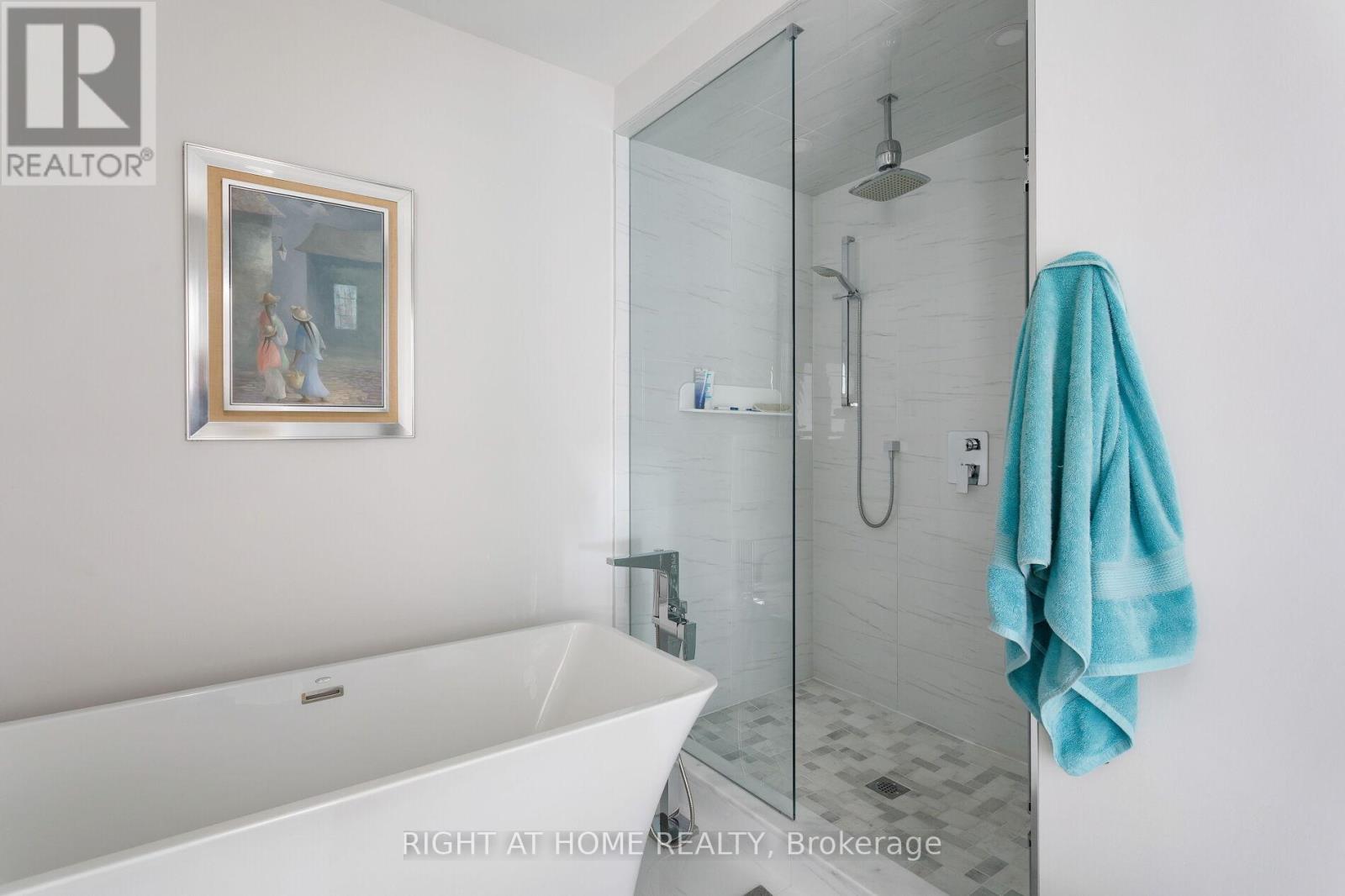 175 Hay Avenue, Toronto, Ontario  M8Z 1G3 - Photo 24 - W12316046