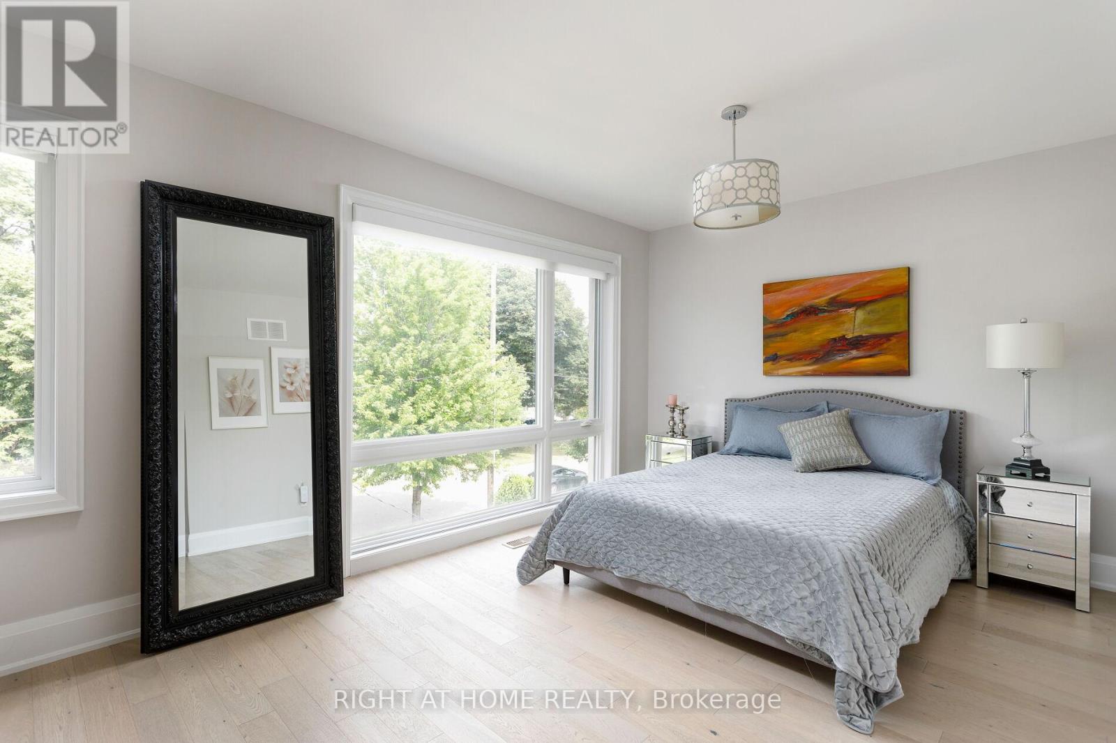 175 Hay Avenue, Toronto, Ontario  M8Z 1G3 - Photo 27 - W12316046