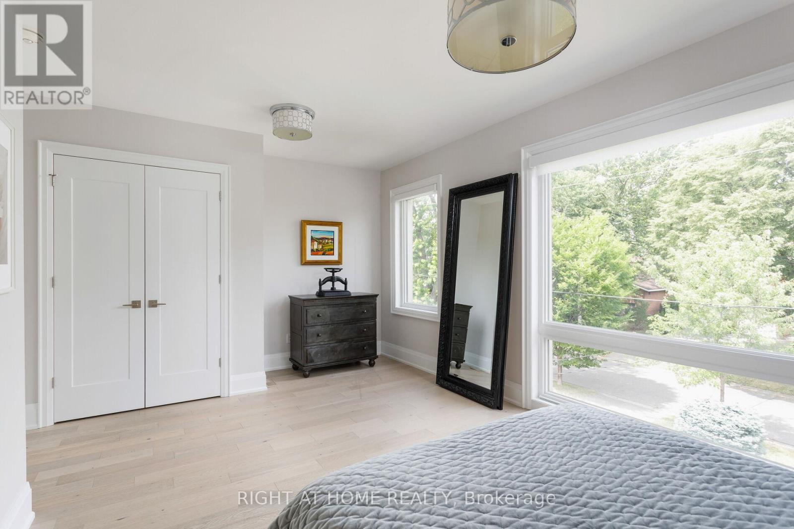 175 Hay Avenue, Toronto, Ontario  M8Z 1G3 - Photo 28 - W12316046