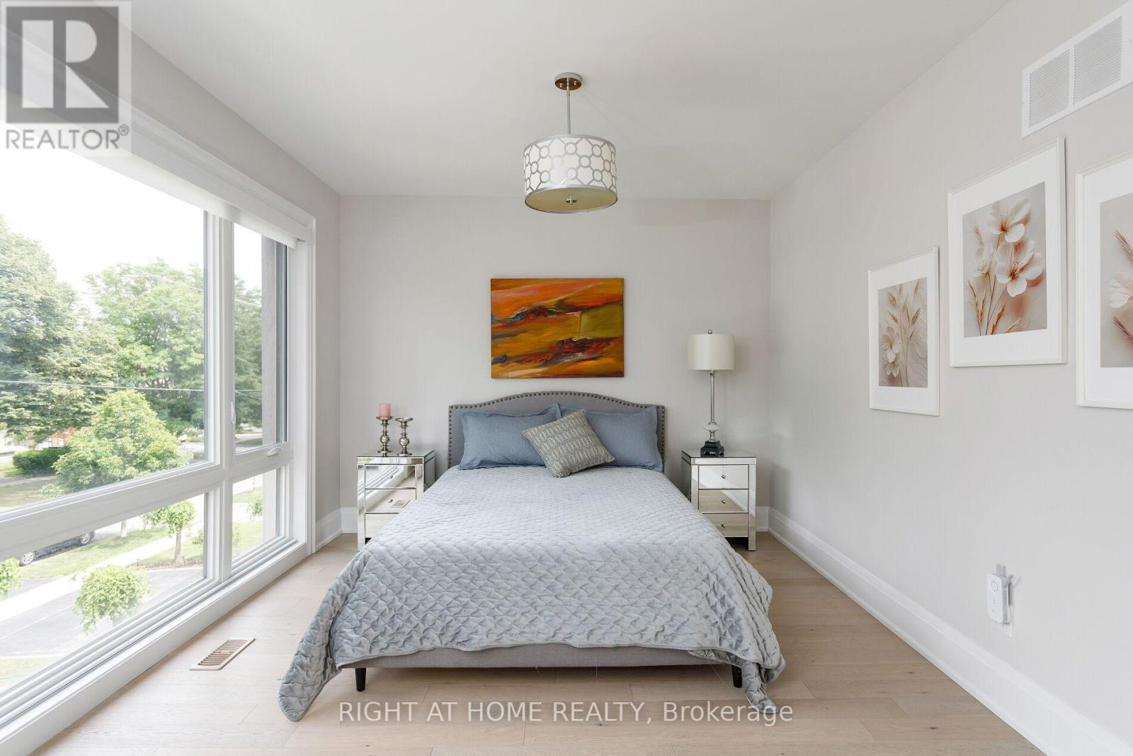 175 Hay Avenue, Toronto, Ontario  M8Z 1G3 - Photo 29 - W12316046
