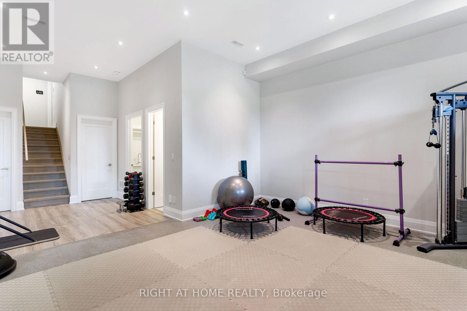 175 Hay Avenue, Toronto, Ontario  M8Z 1G3 - Photo 33 - W12316046