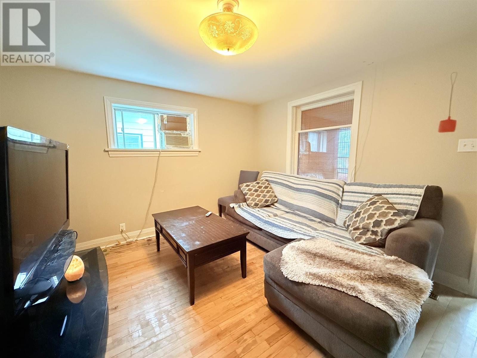 19 King St, Sioux Lookout, Ontario  P8T 1C8 - Photo 4 - TB252069