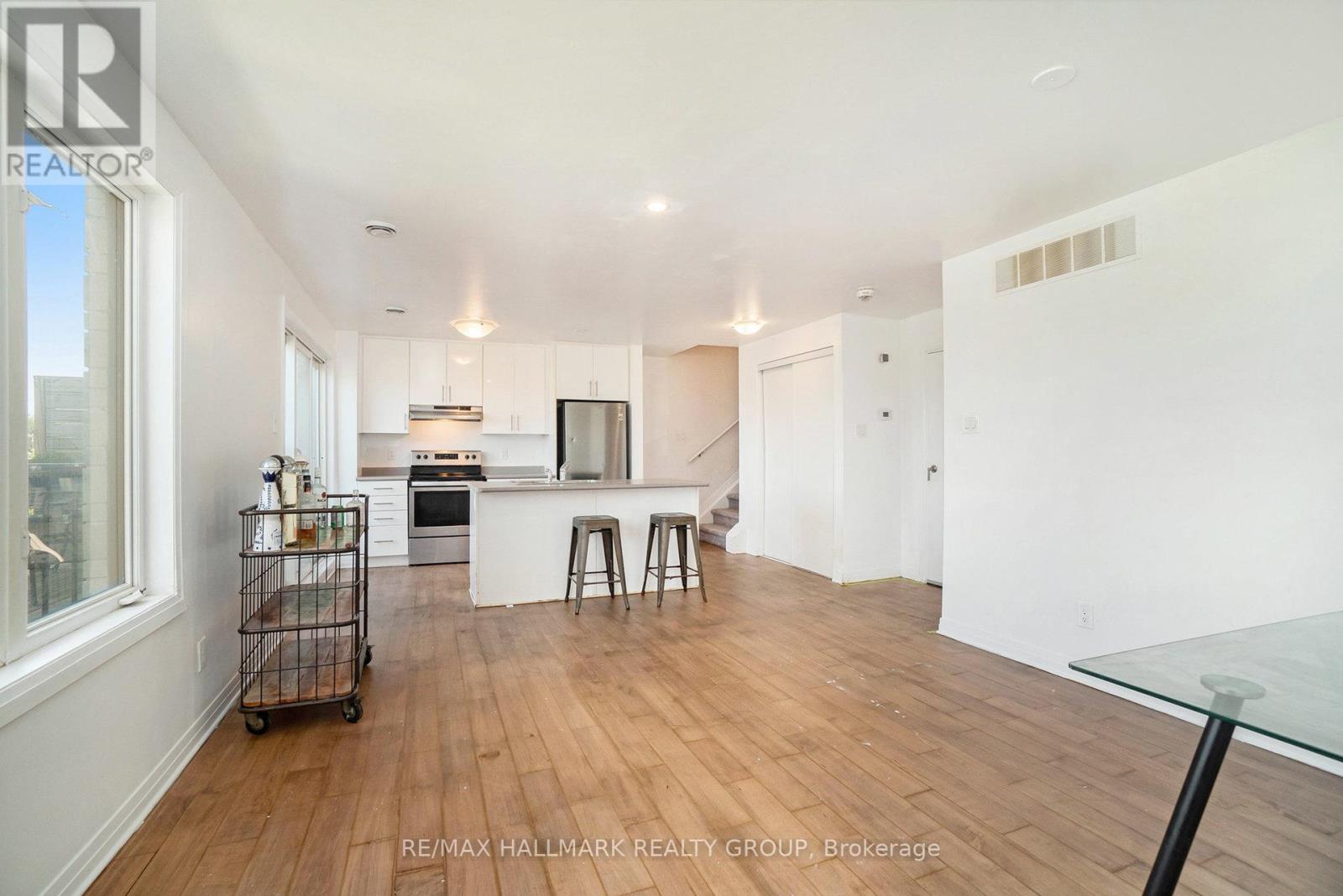 Property at C - 450 VIA VERONA AVENUE image 4