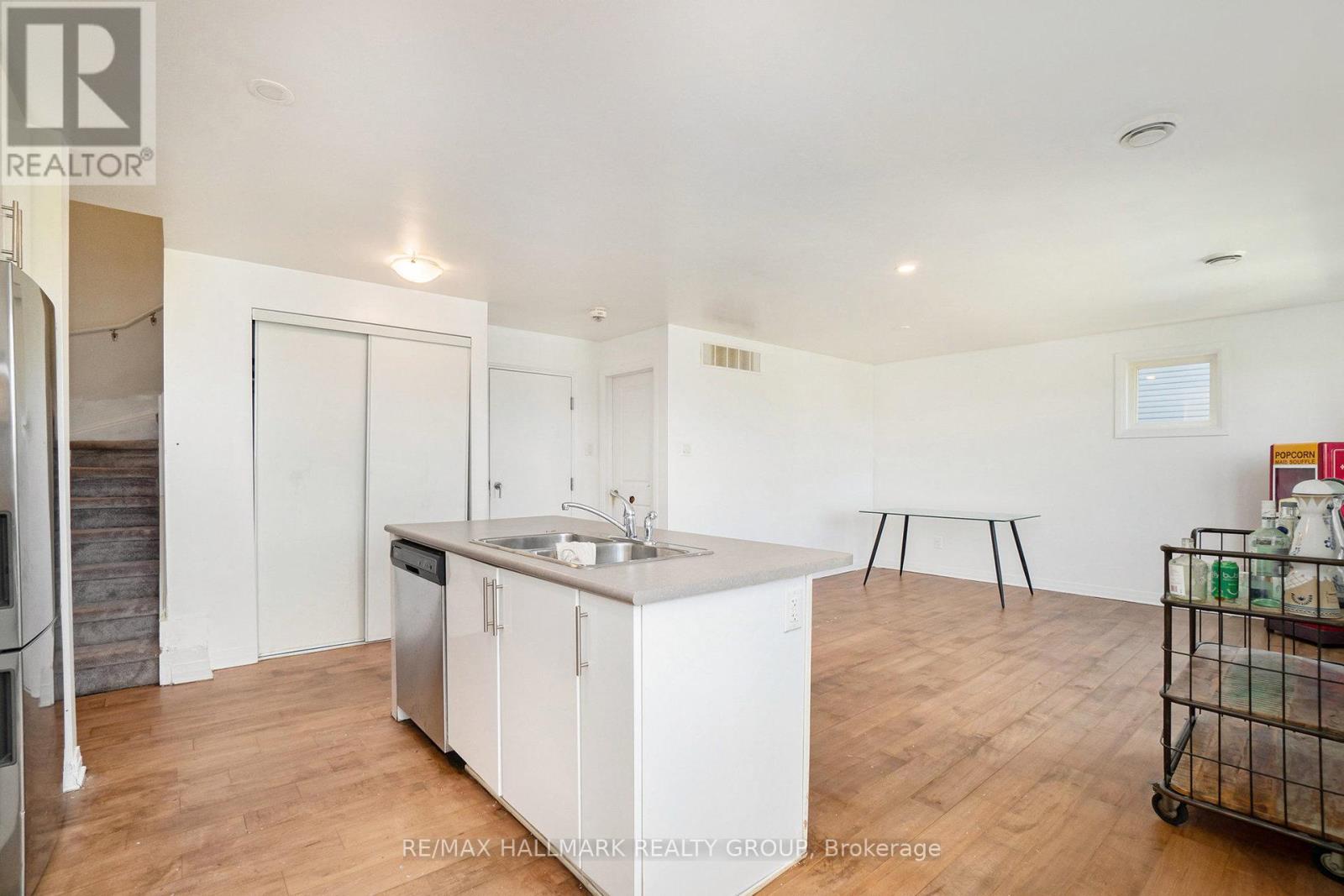 Property at C - 450 VIA VERONA AVENUE image 5