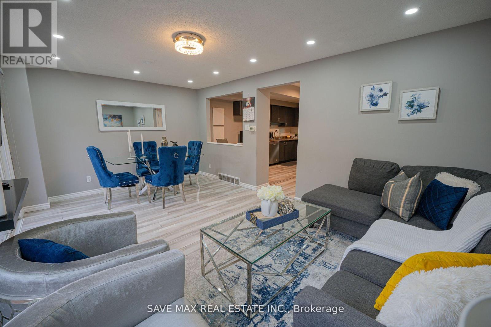 92 Highland Crescent, Kitchener, Ontario  N2M 5C1 - Photo 9 - X12316142