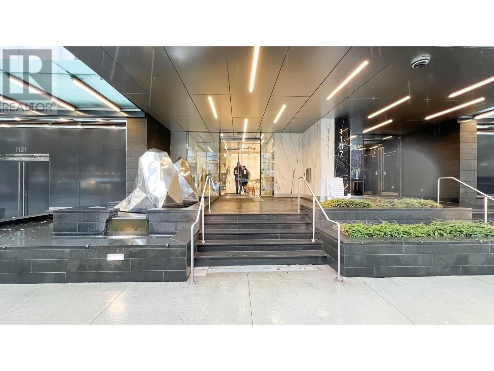 2705 1111 Richards Street, Vancouver, British Columbia  V6B 0S3 - Photo 2 - R3032201