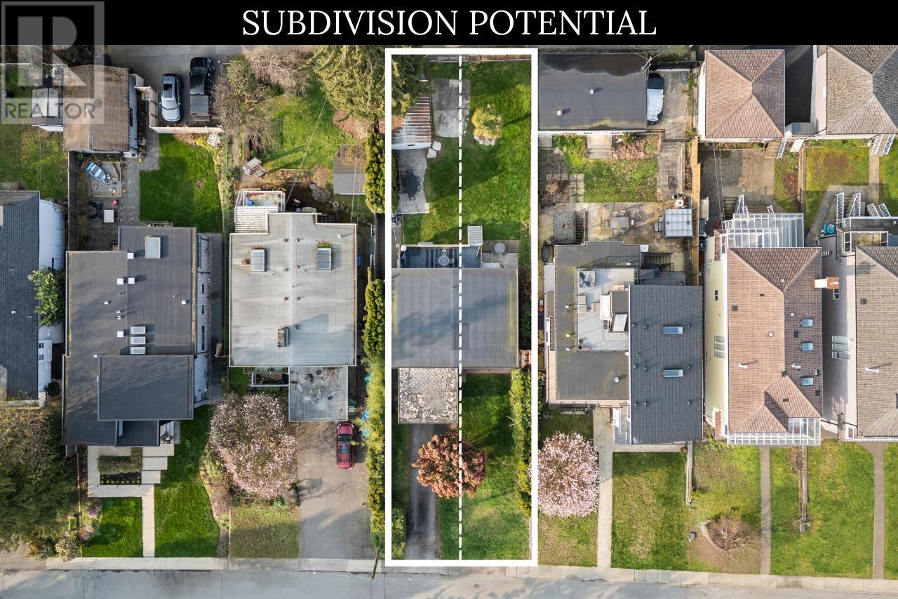 530 W 14th Street, North Vancouver, British Columbia  V7M 1P9 - Photo 37 - R3032257