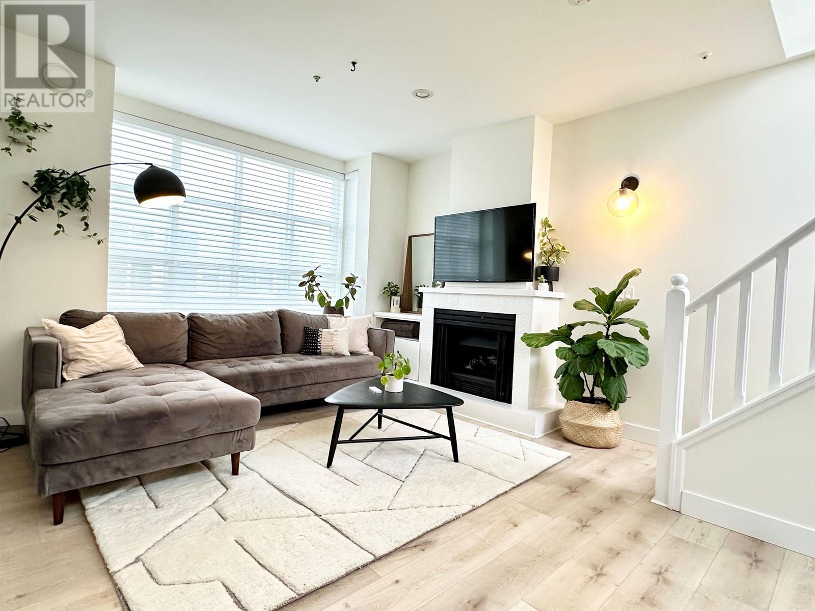 204 655 W 7TH AVENUE, Vancouver, British Columbia