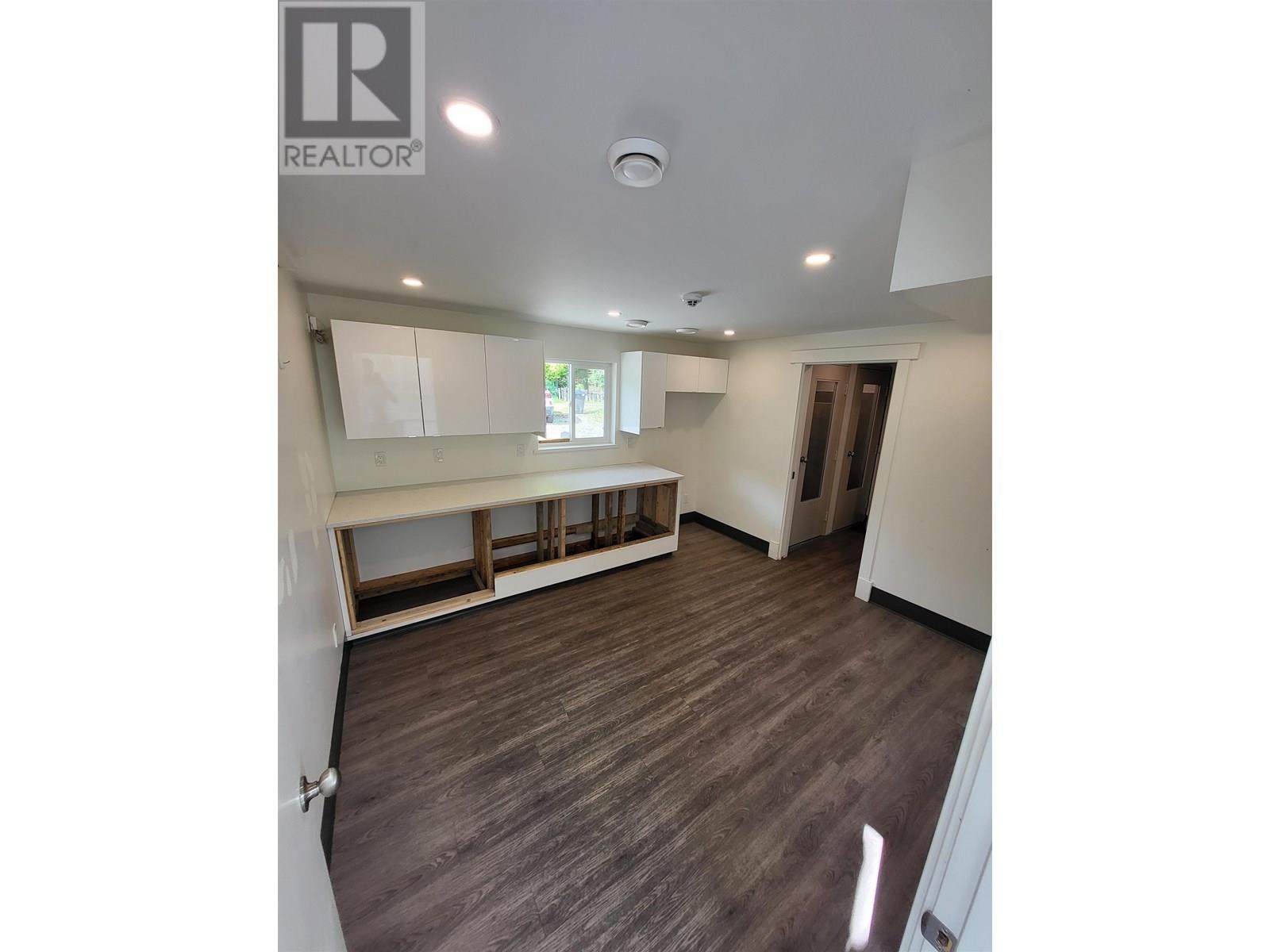 5762 Cowrie Street, Sechelt, British Columbia  V7Z 0K1 - Photo 10 - C8071146