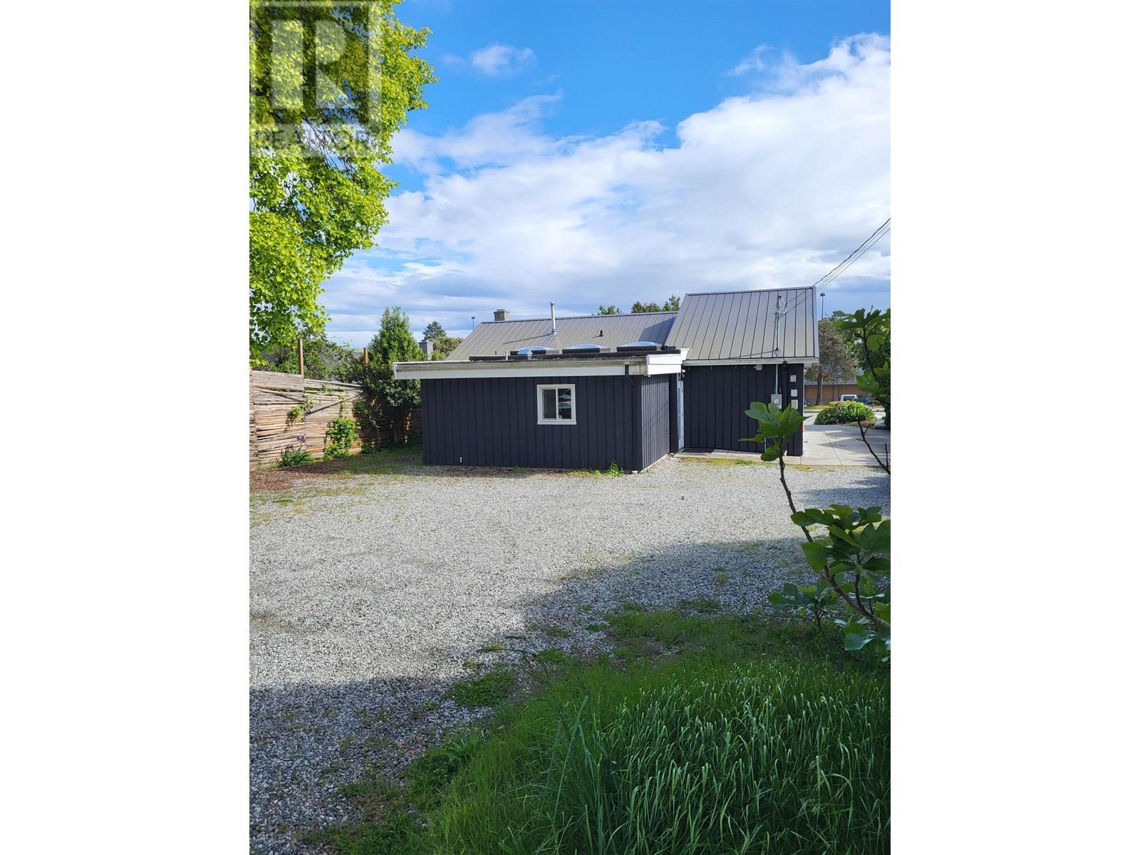 5762 Cowrie Street, Sechelt, British Columbia  V7Z 0K1 - Photo 15 - C8071146