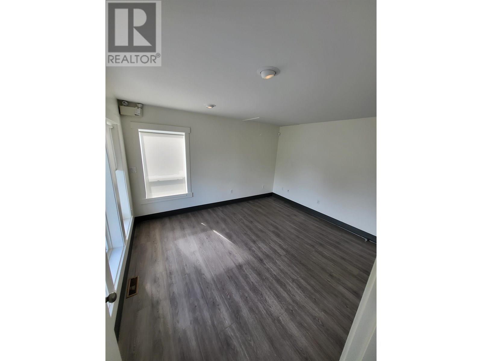5762 Cowrie Street, Sechelt, British Columbia  V7Z 0K1 - Photo 4 - C8071146